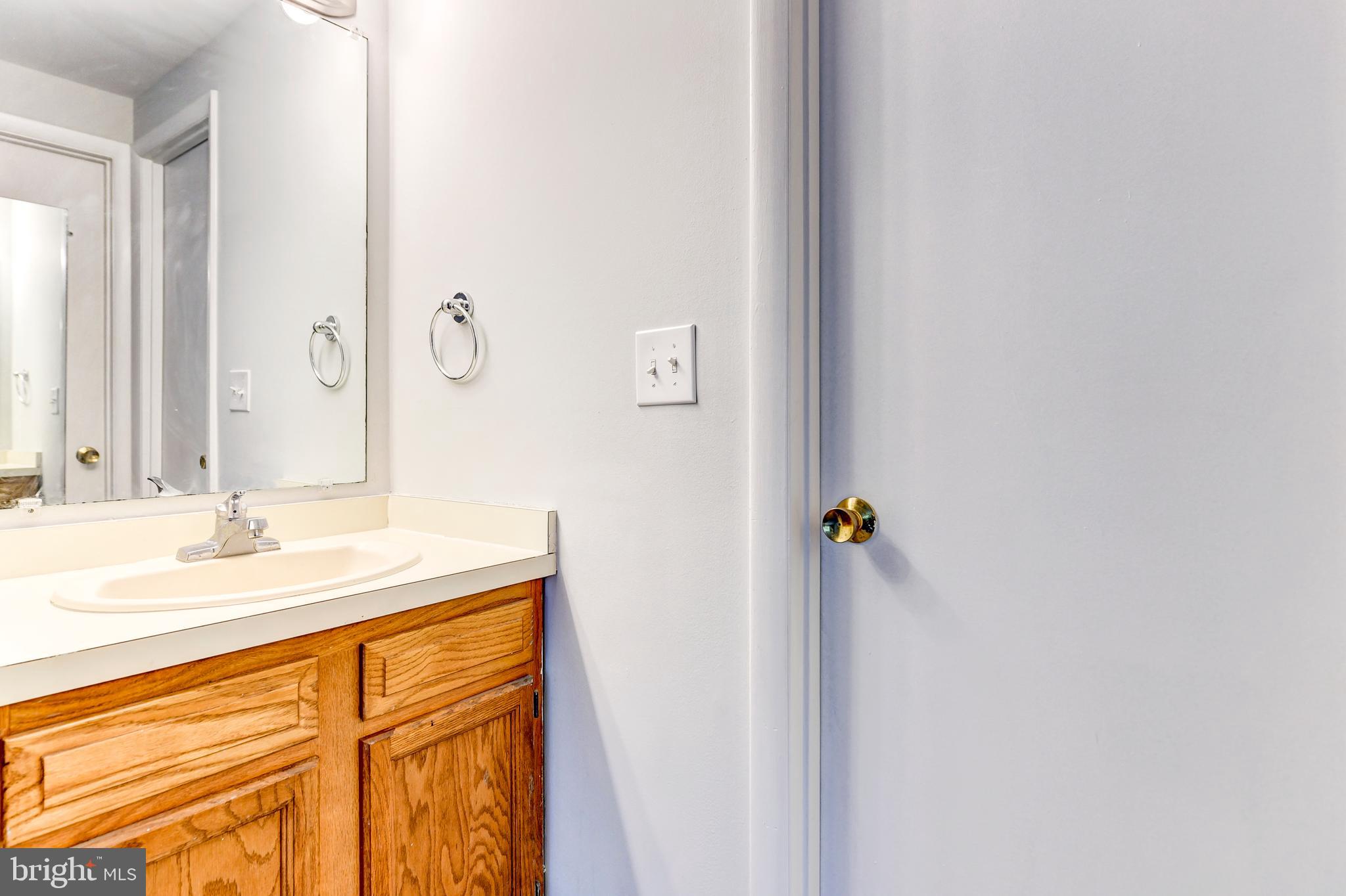 FARMINGDALE - Residential Lease