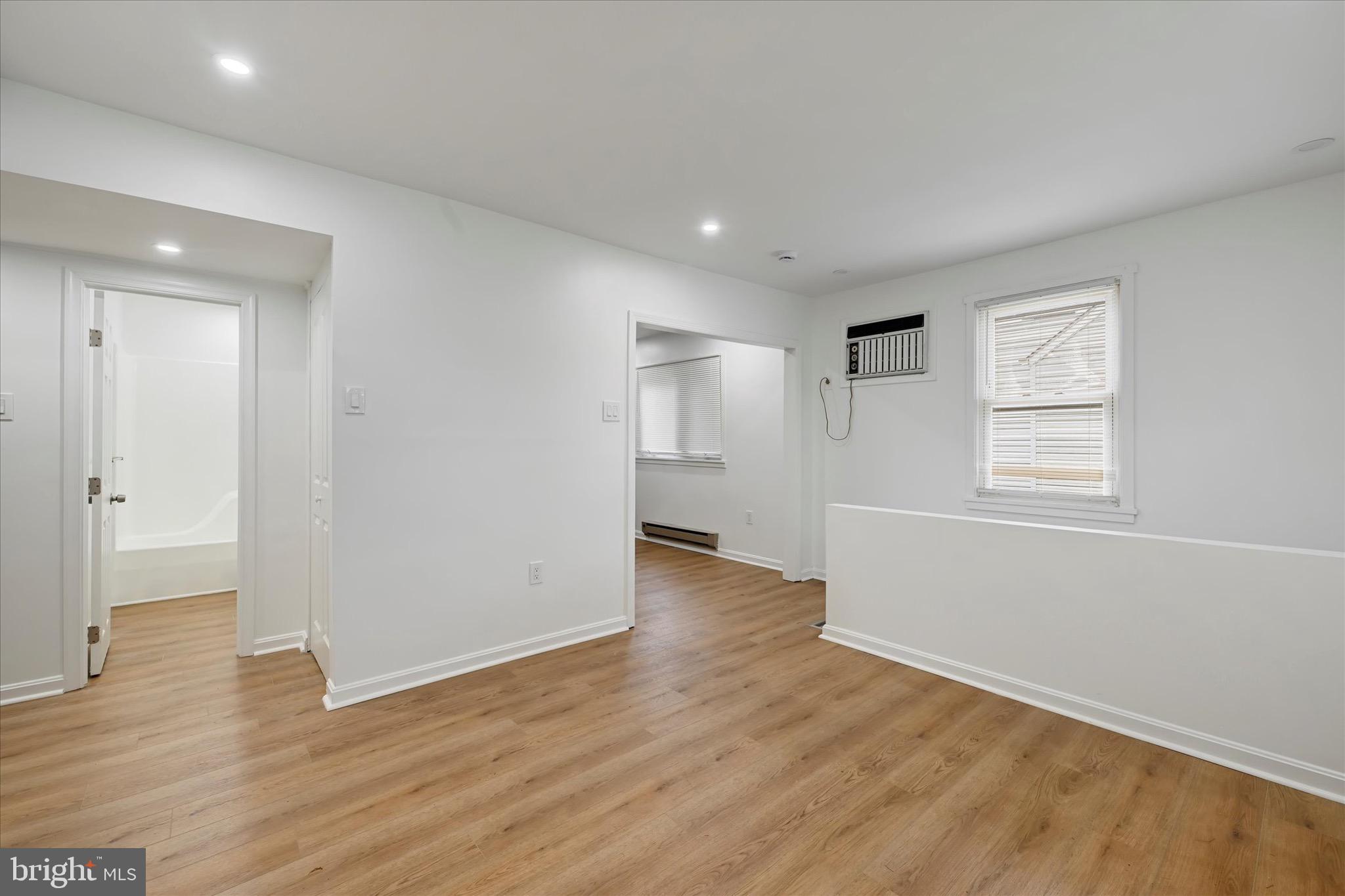 OAKLEIGH BEACH - Residential