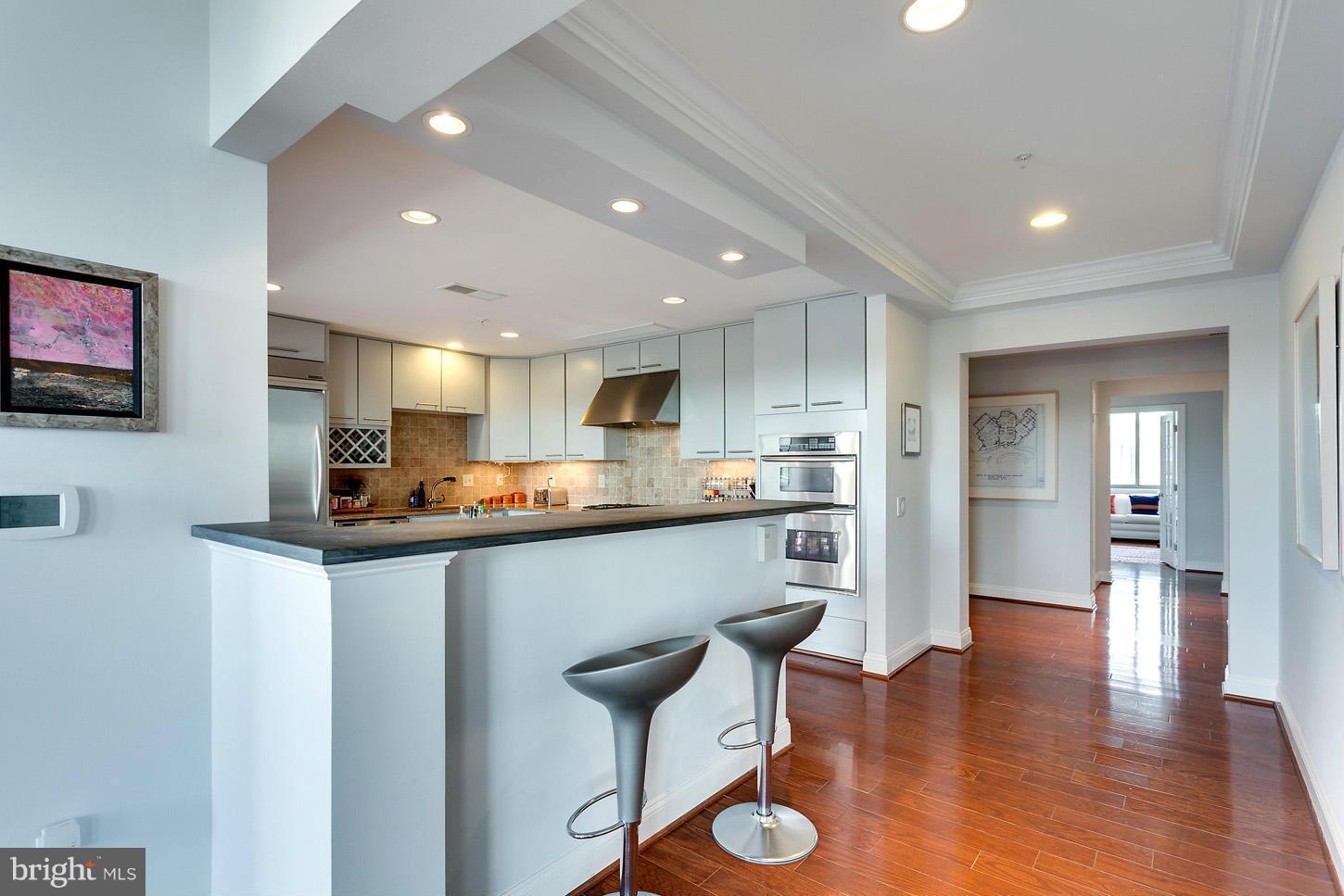 PALLADIUM AT MCLEAN - Residential