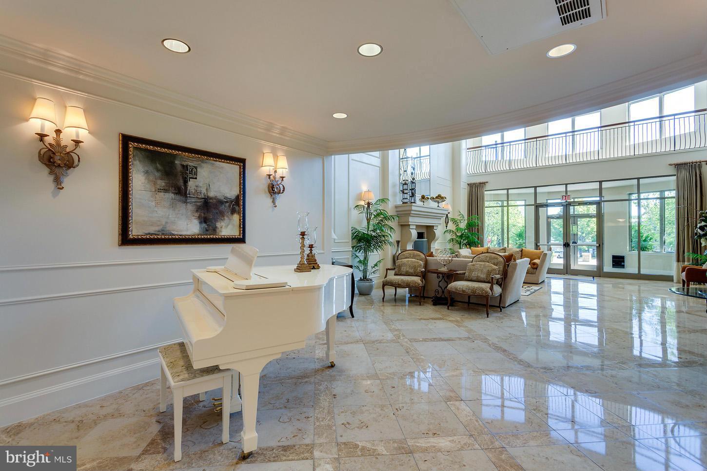 PALLADIUM AT MCLEAN - Residential