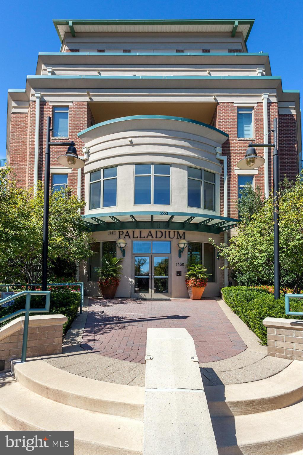 PALLADIUM AT MCLEAN - Residential