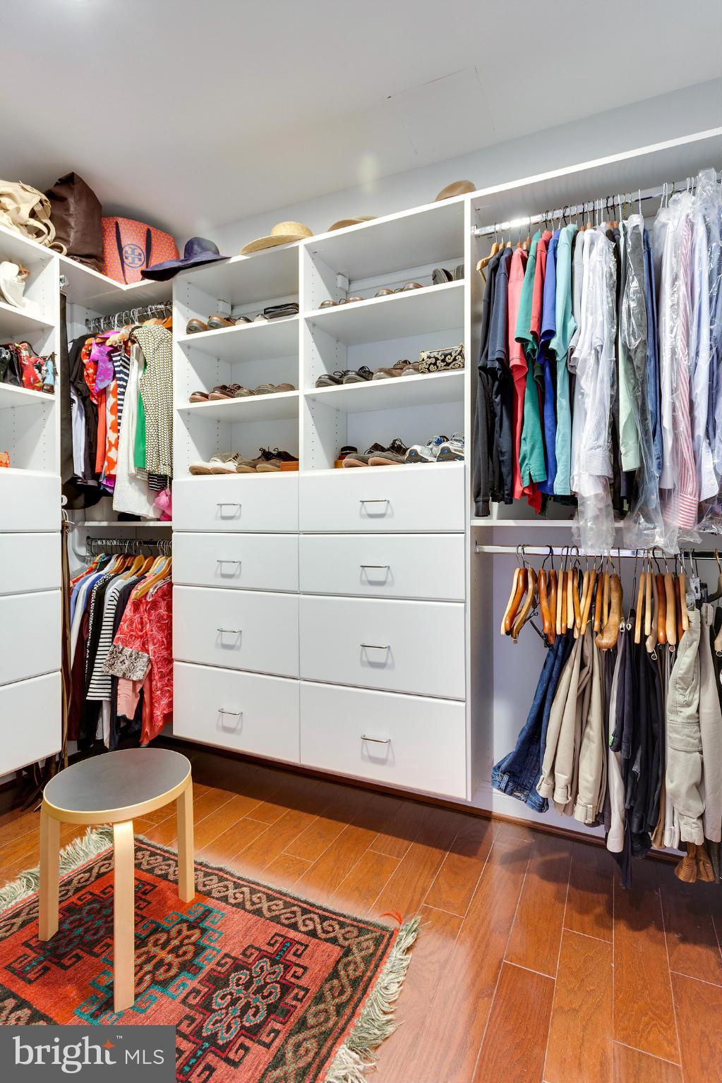 PALLADIUM AT MCLEAN - Residential