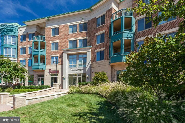 PALLADIUM AT MCLEAN - Residential