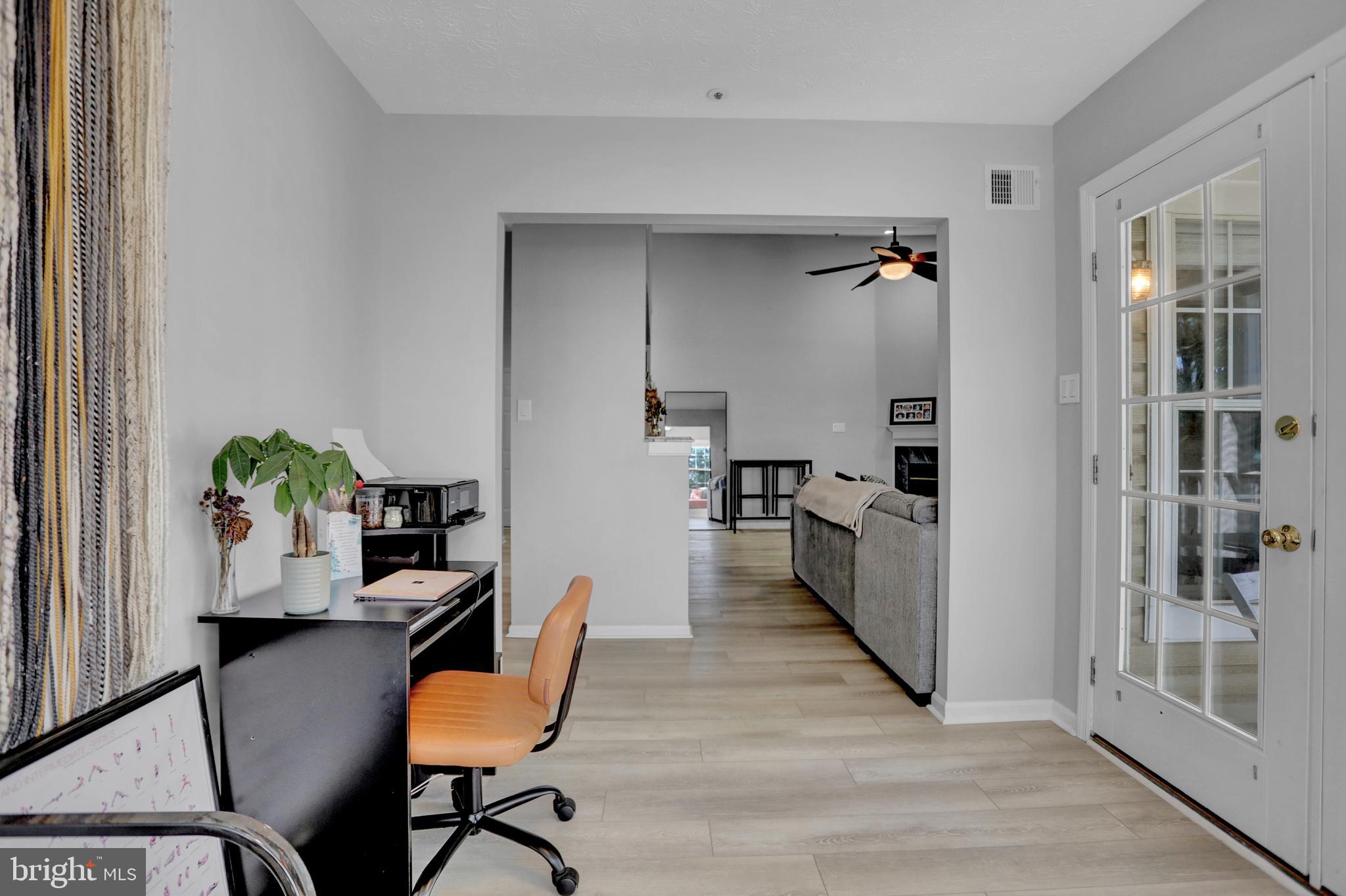 PERRY HALL COURTS - Residential