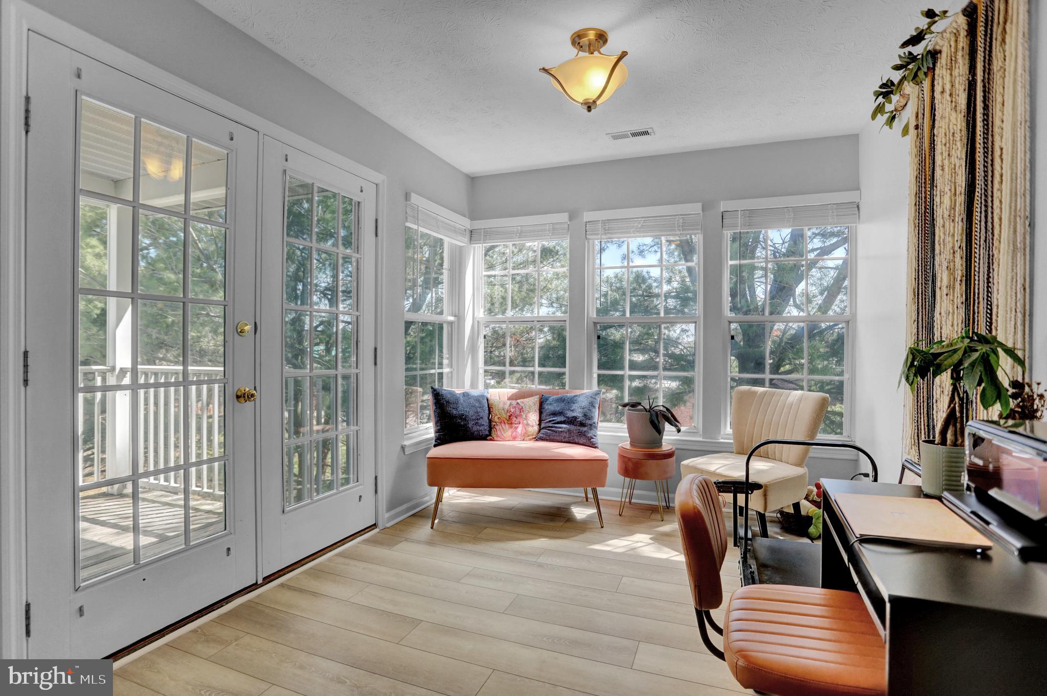 PERRY HALL COURTS - Residential