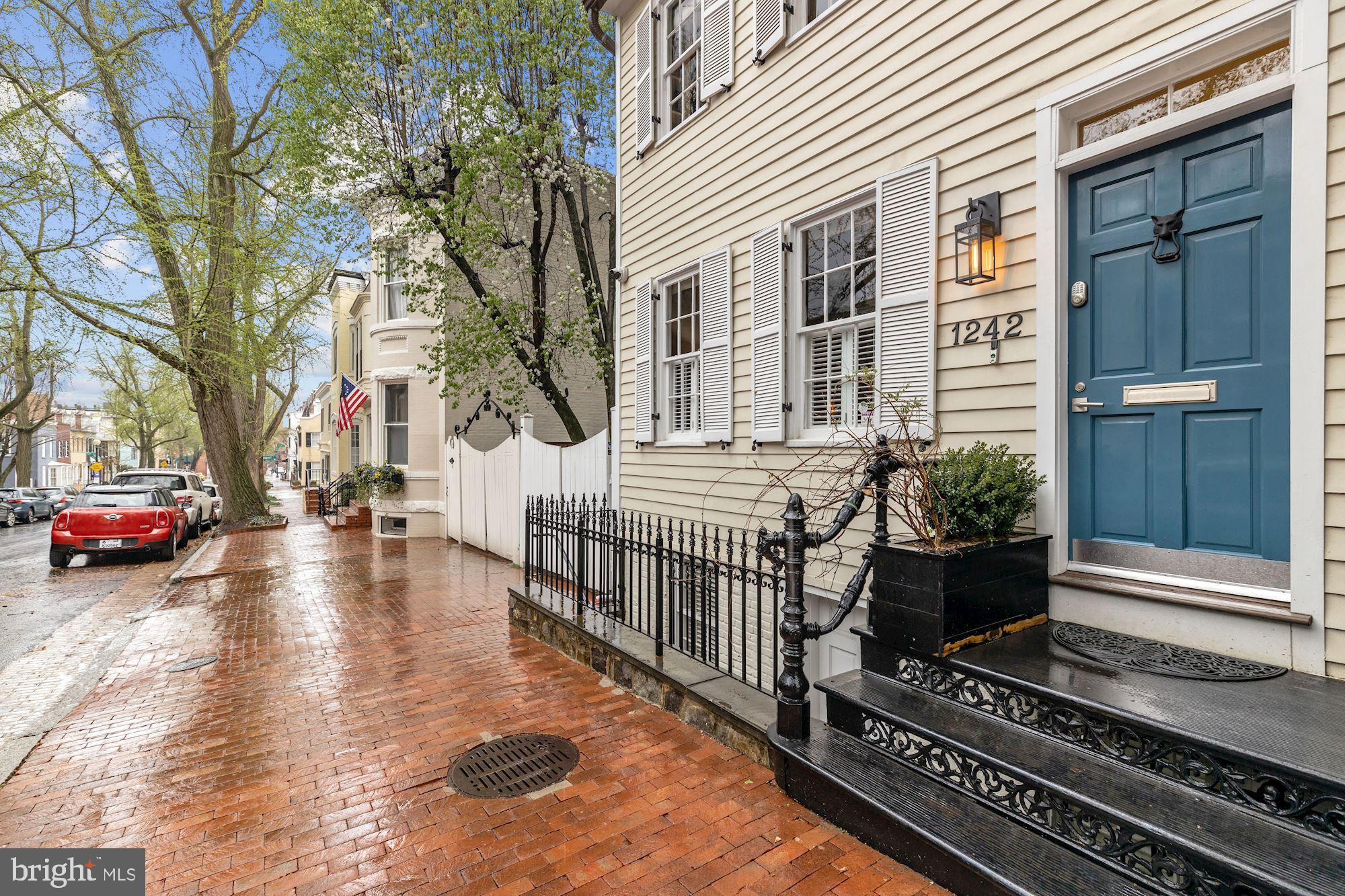 GEORGETOWN - Residential