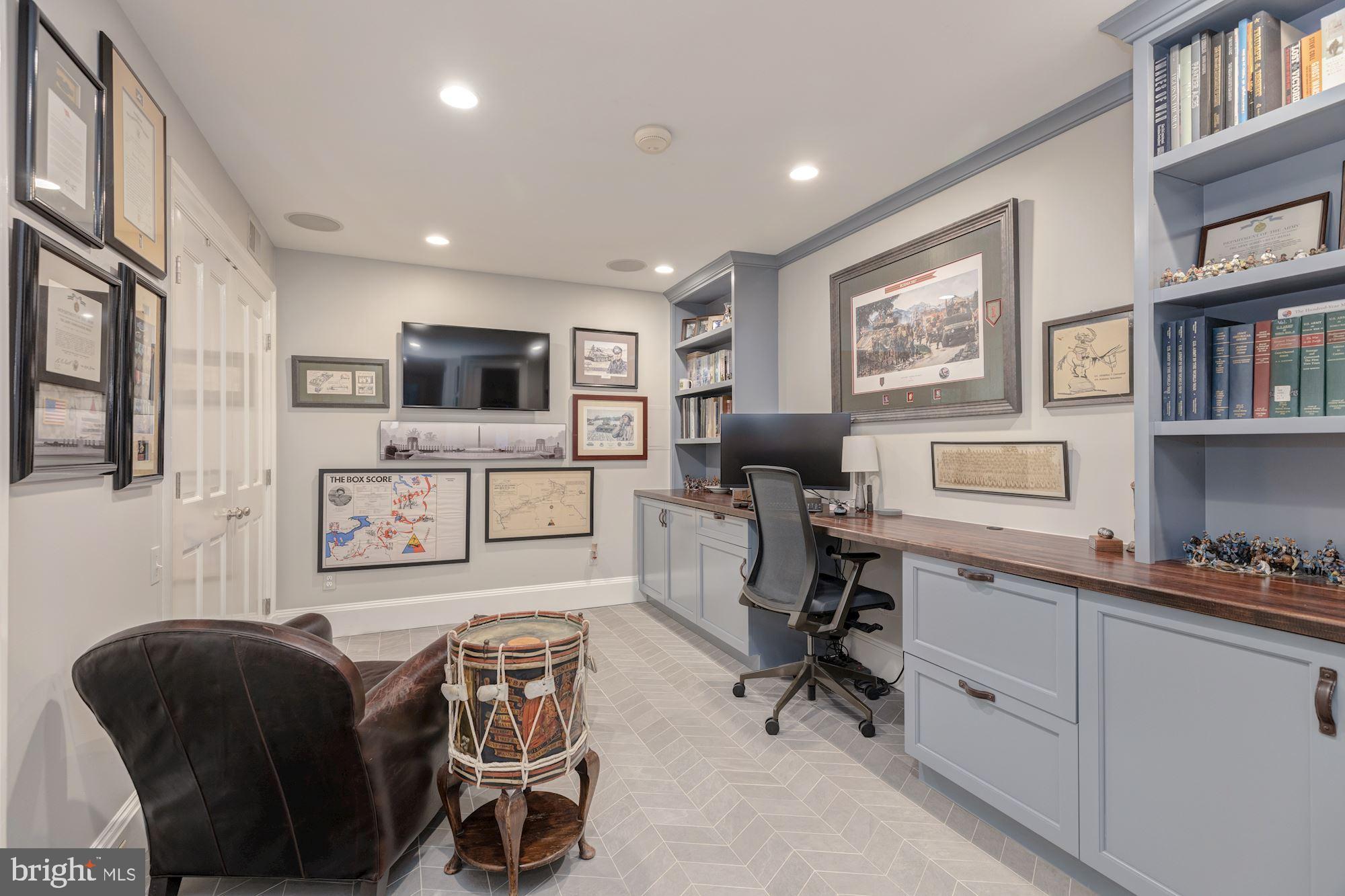 GEORGETOWN - Residential
