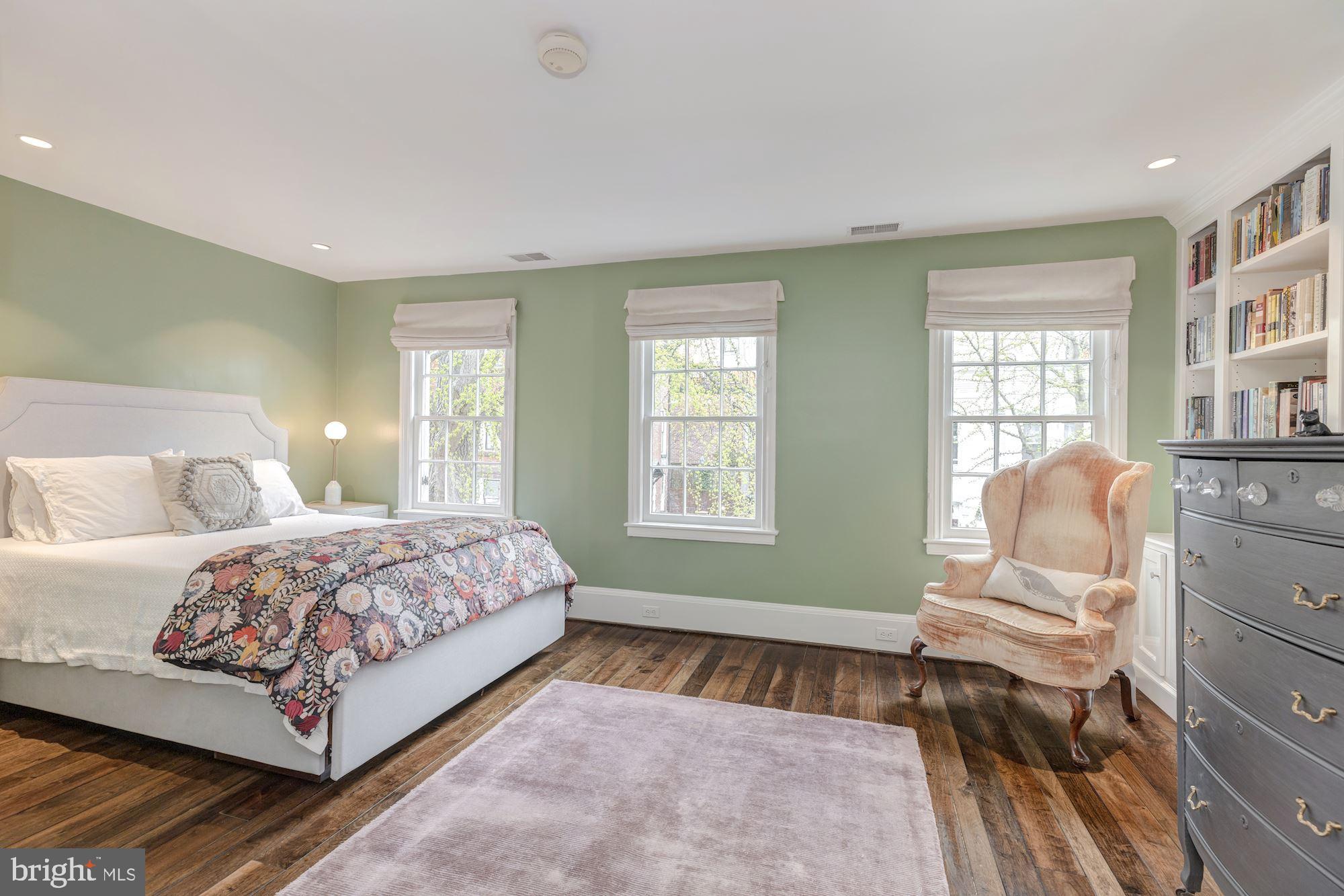GEORGETOWN - Residential