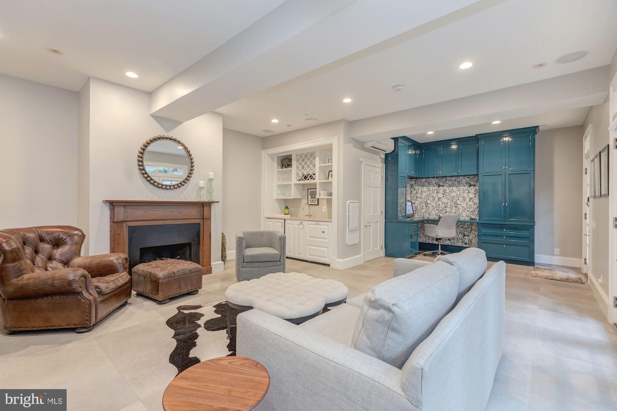 GEORGETOWN - Residential