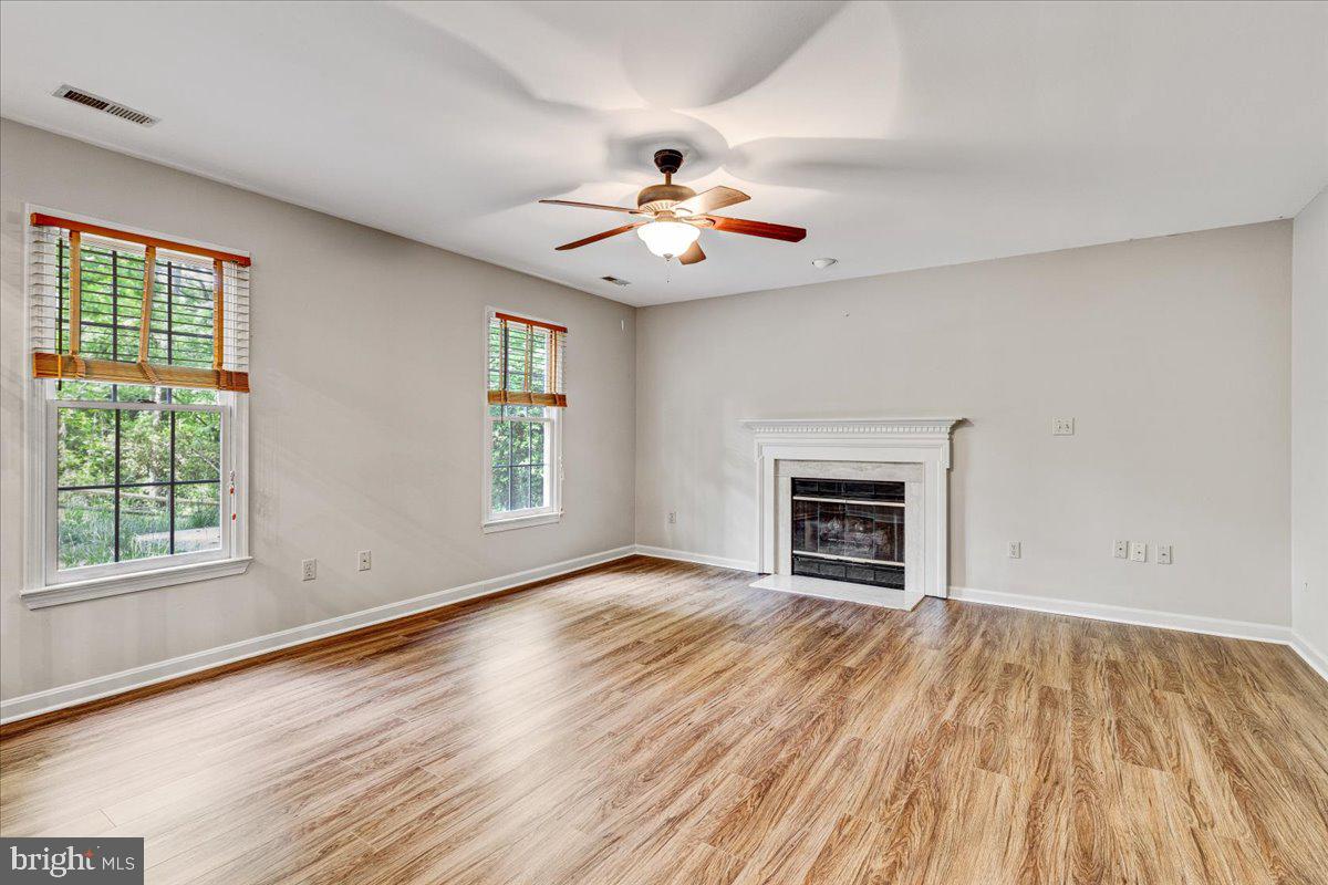 DRUM POINT - Residential Lease