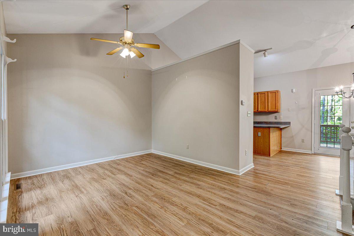 DRUM POINT - Residential Lease