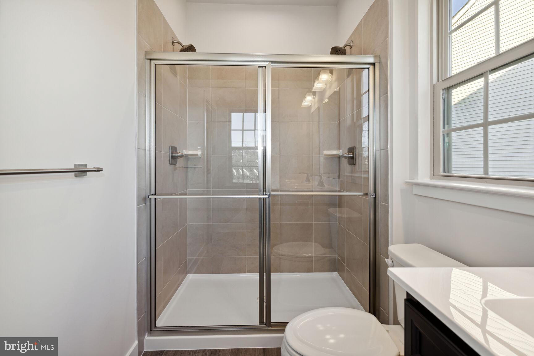 MONTGOMERY VILLAGE - Residential Lease