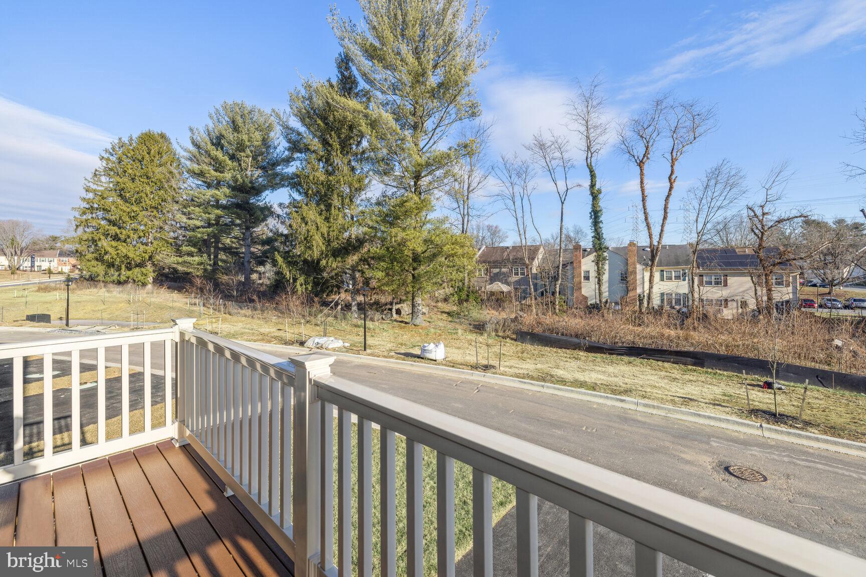 MONTGOMERY VILLAGE - Residential Lease