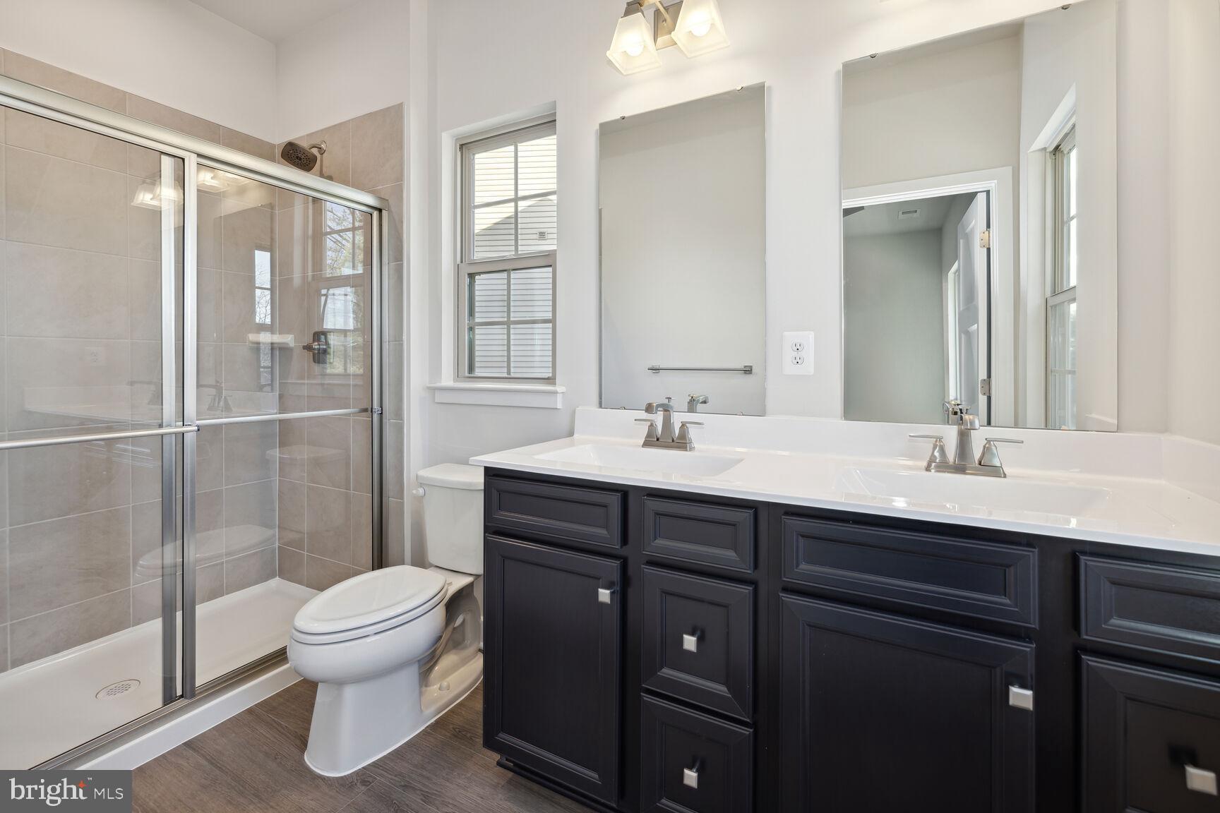 MONTGOMERY VILLAGE - Residential Lease