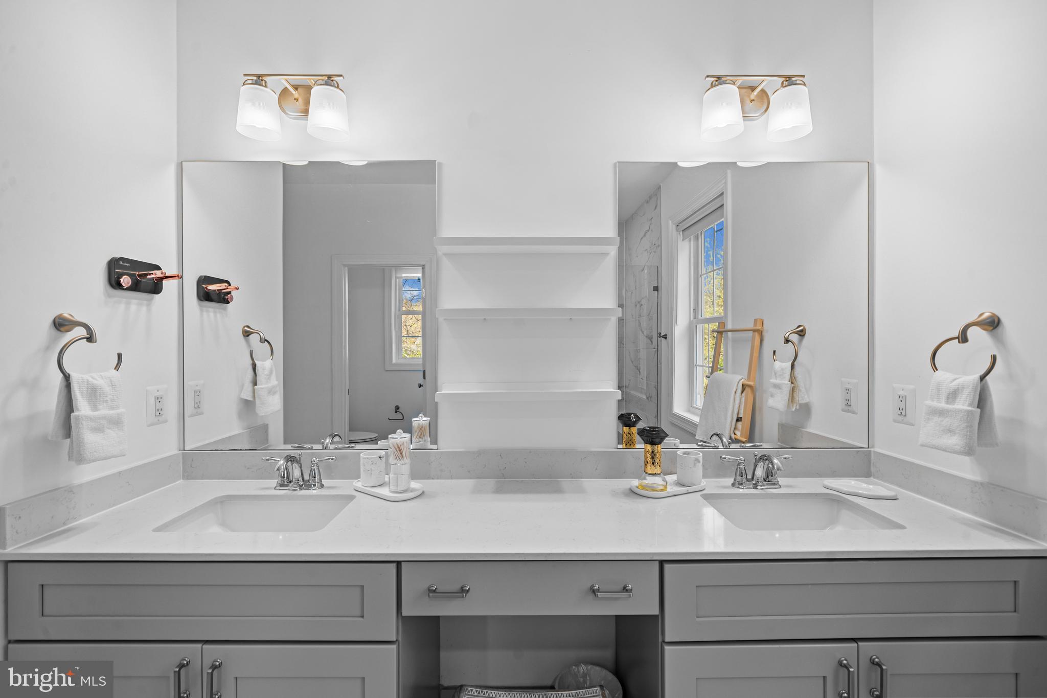 LITTLE RIVER HILLS - Residential