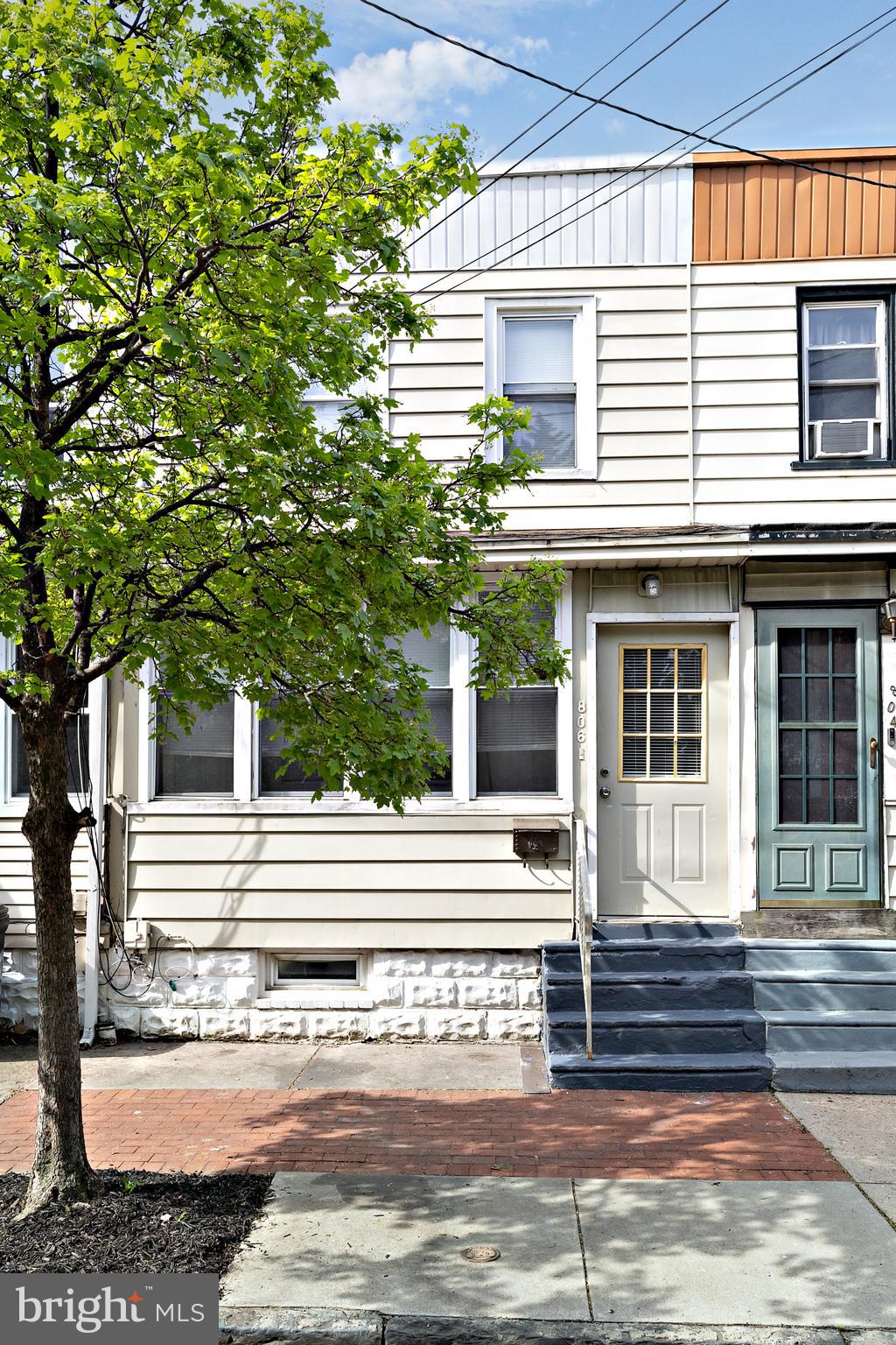 806 POWELL STREET