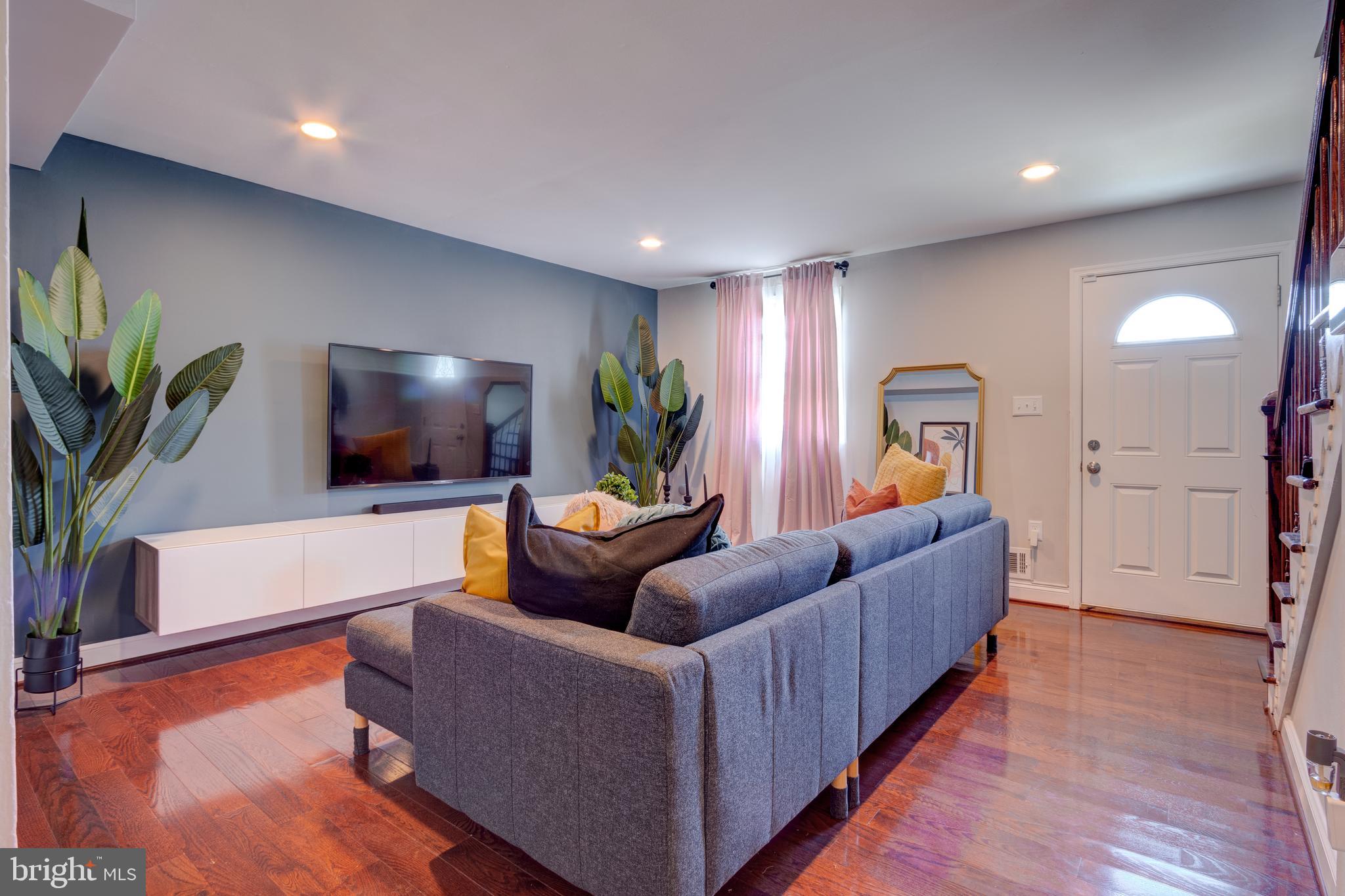 ANDREWS VILLAGE CONDOMIN - Residential