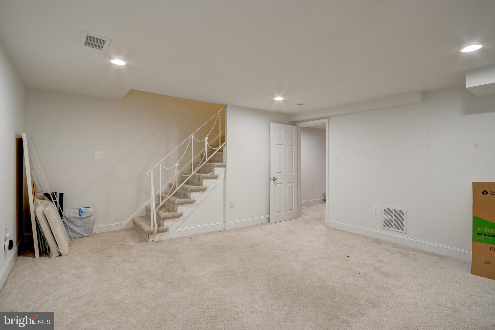 ANDREWS VILLAGE CONDOMIN - Residential