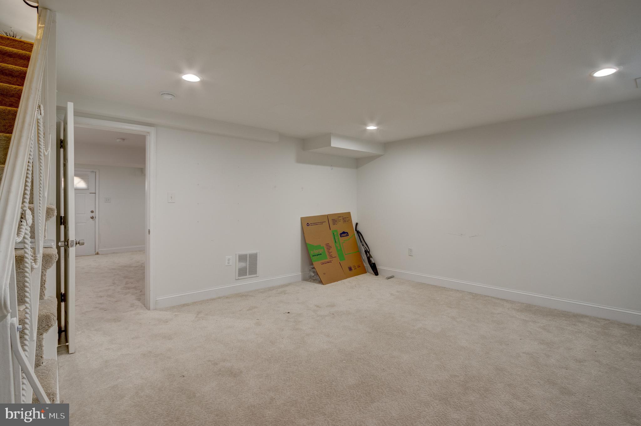 ANDREWS VILLAGE CONDOMIN - Residential