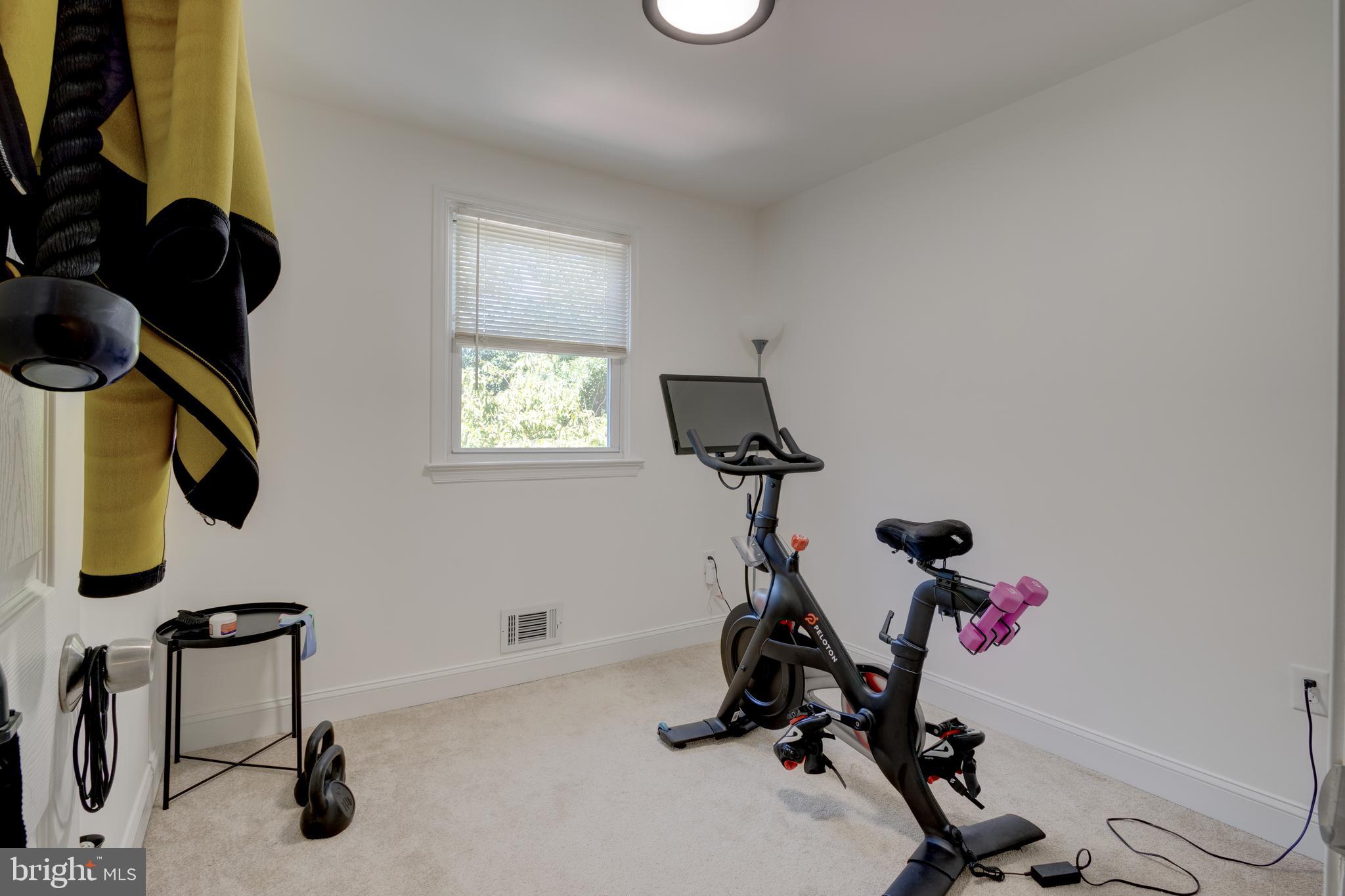 ANDREWS VILLAGE CONDOMIN - Residential