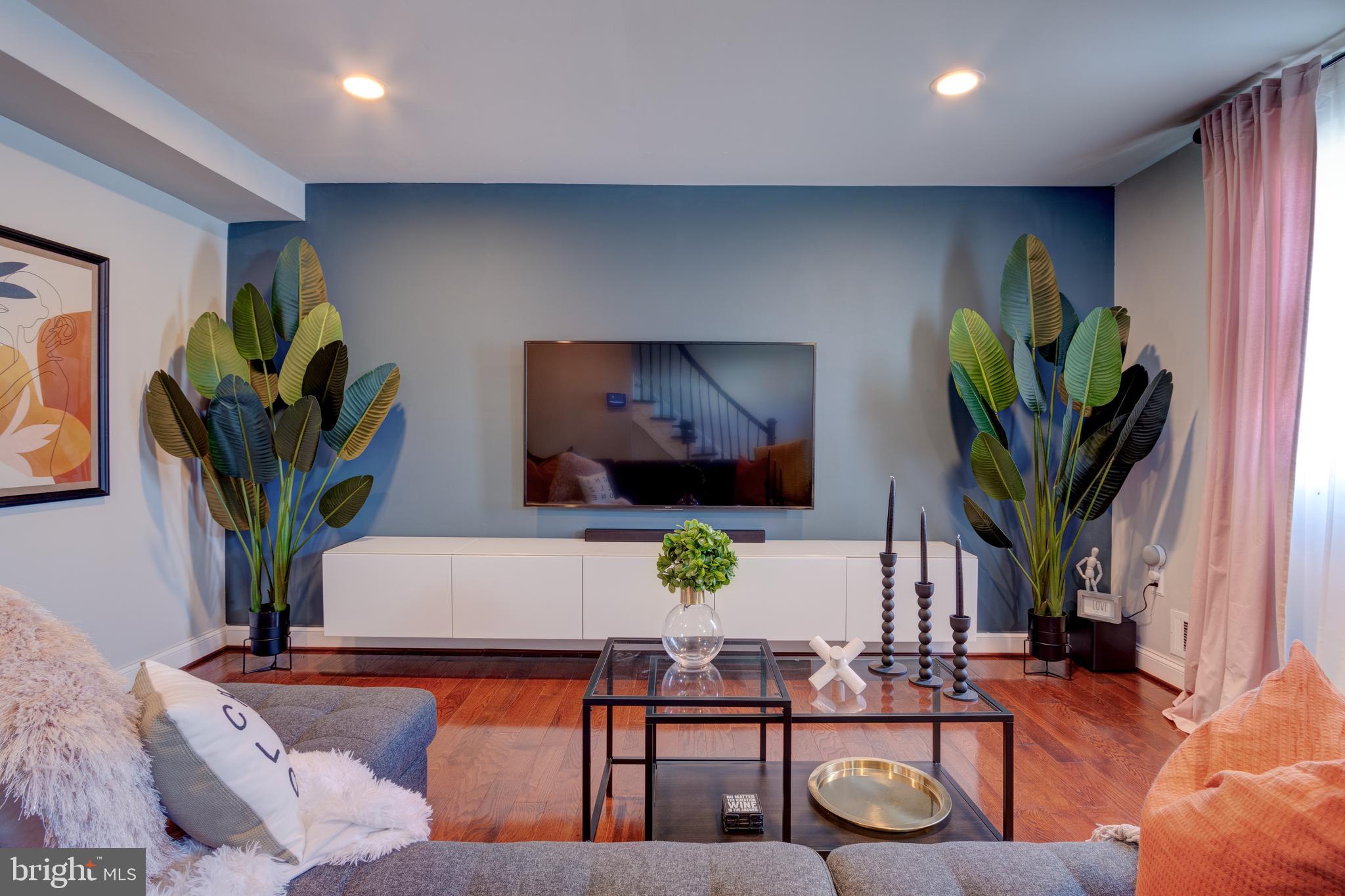 ANDREWS VILLAGE CONDOMIN - Residential