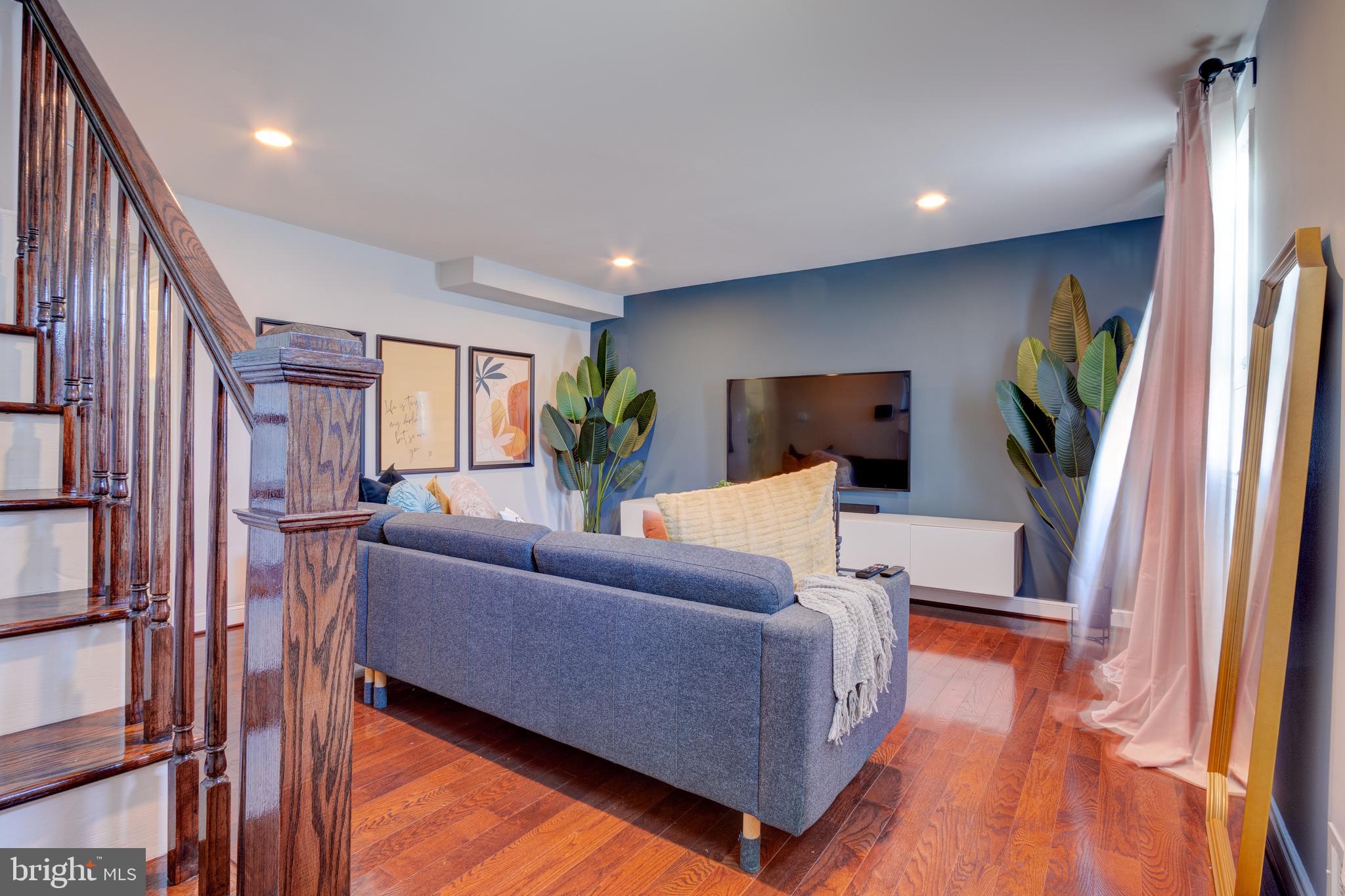 ANDREWS VILLAGE CONDOMIN - Residential