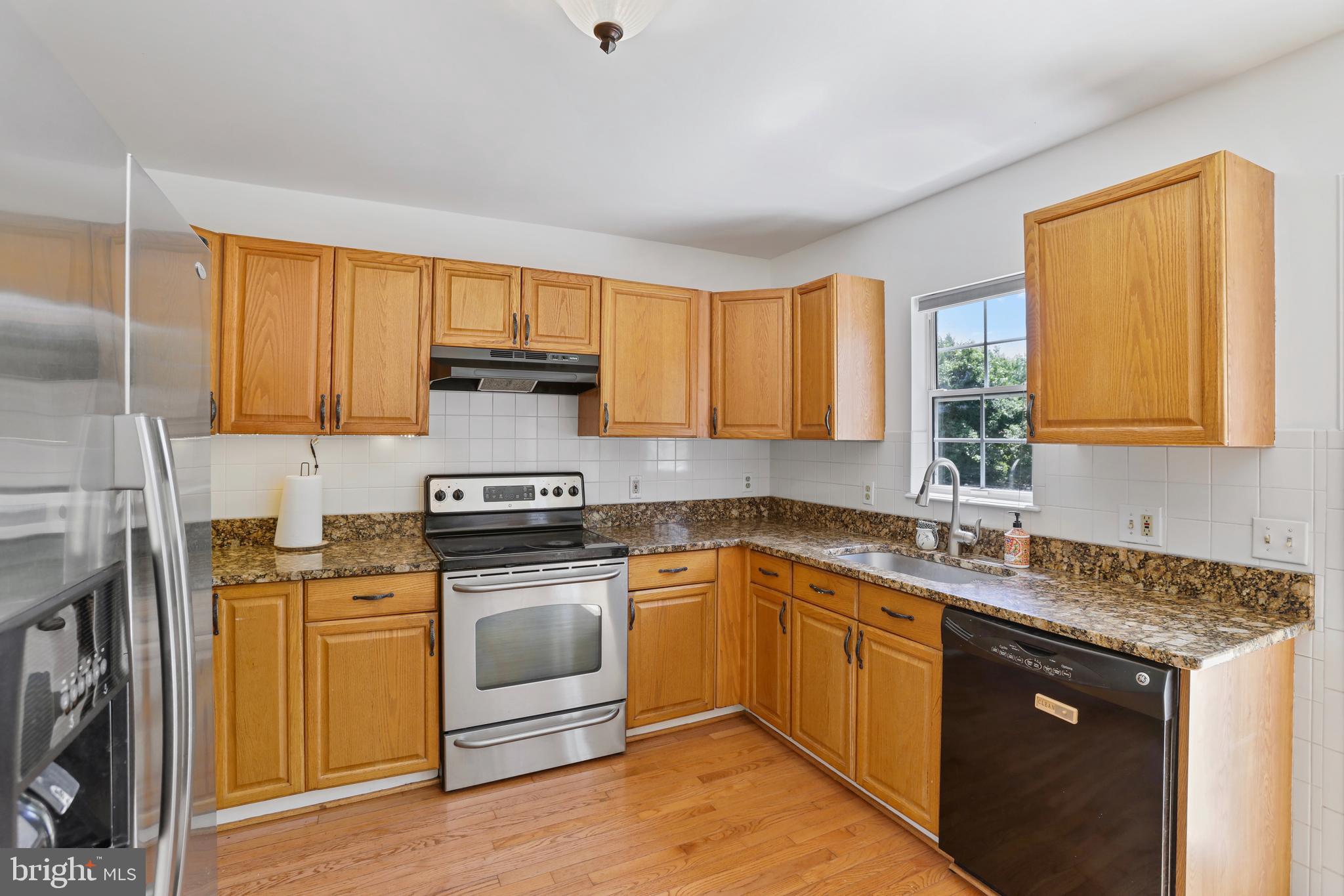 LOVETTSVILLE MANOR - Residential