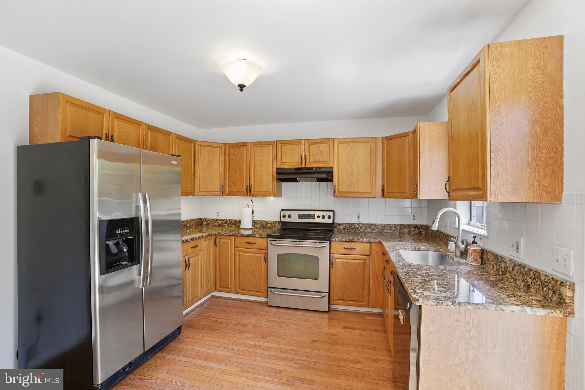 LOVETTSVILLE MANOR - Residential