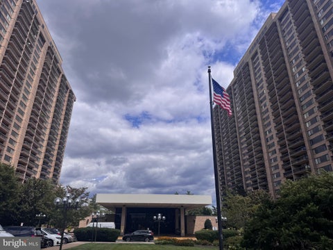 Photo of 3705 S George Mason Drive #1614S, FALLS CHURCH, VA 22041 (MLS # VAFX2328732)