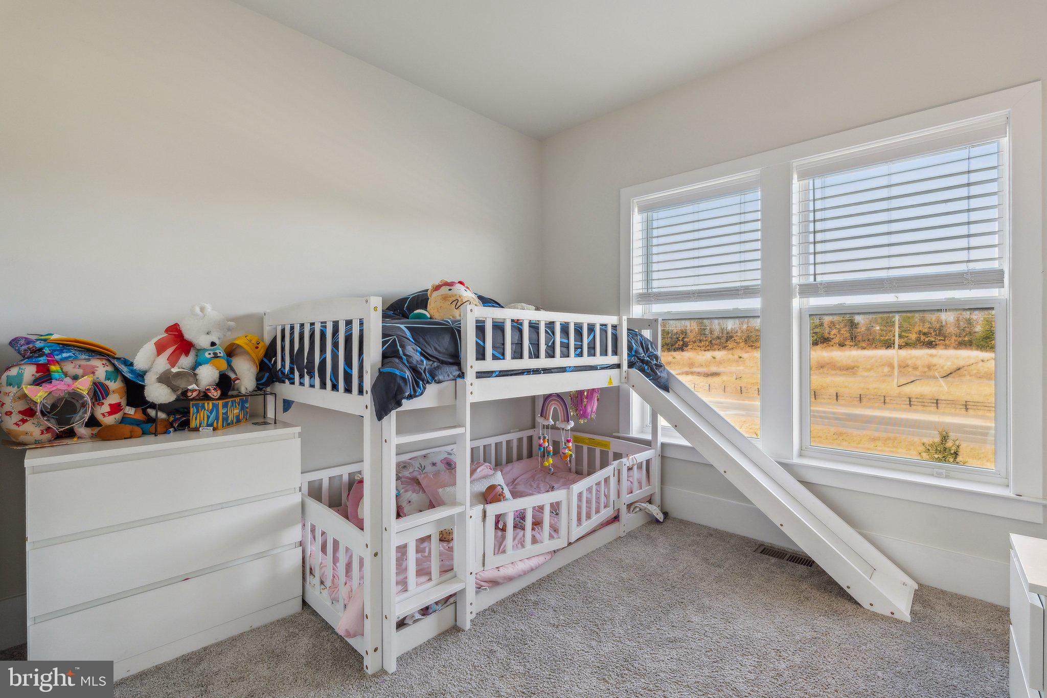 ASHBURN OVERLOOK - Residential Lease