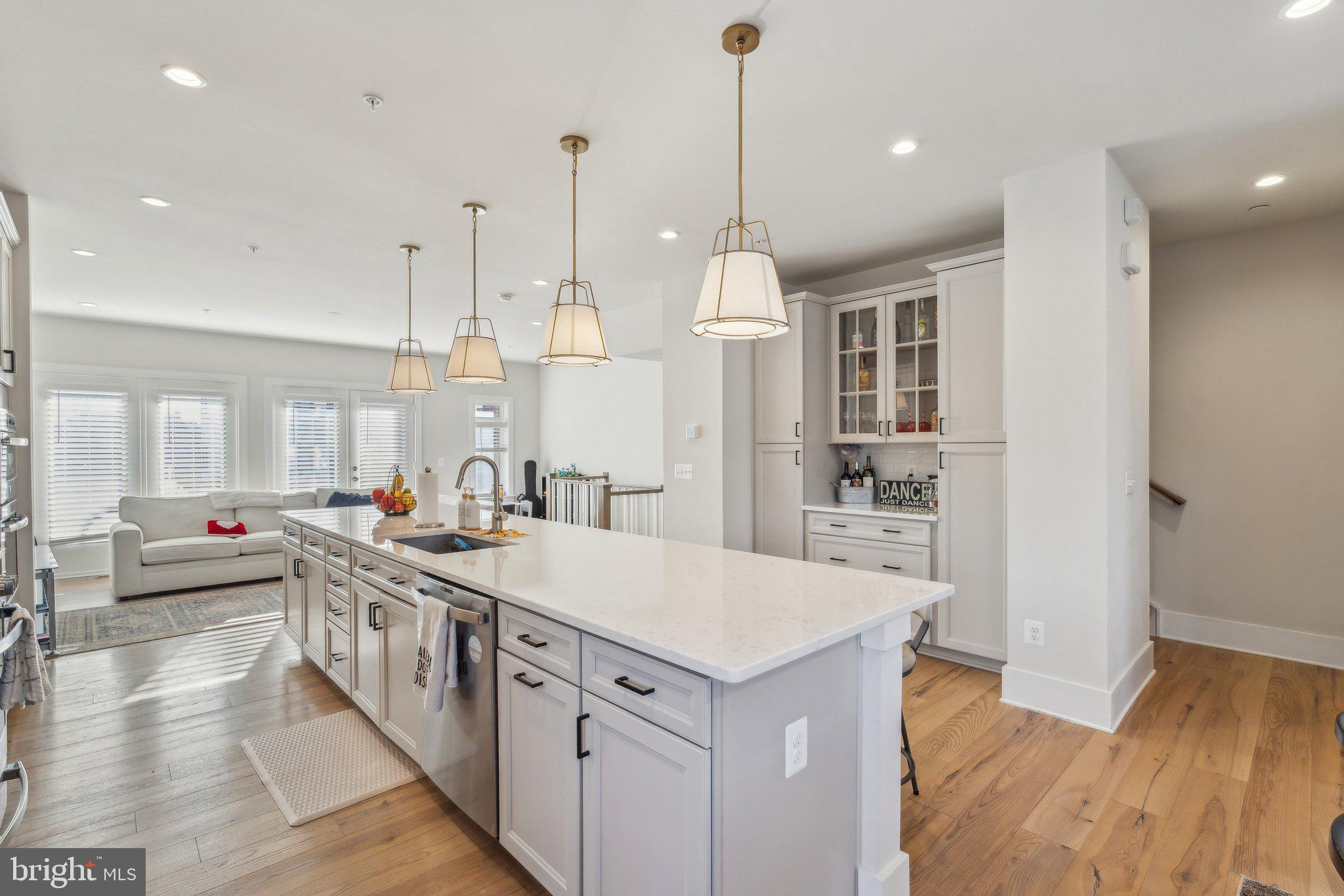 ASHBURN OVERLOOK - Residential Lease