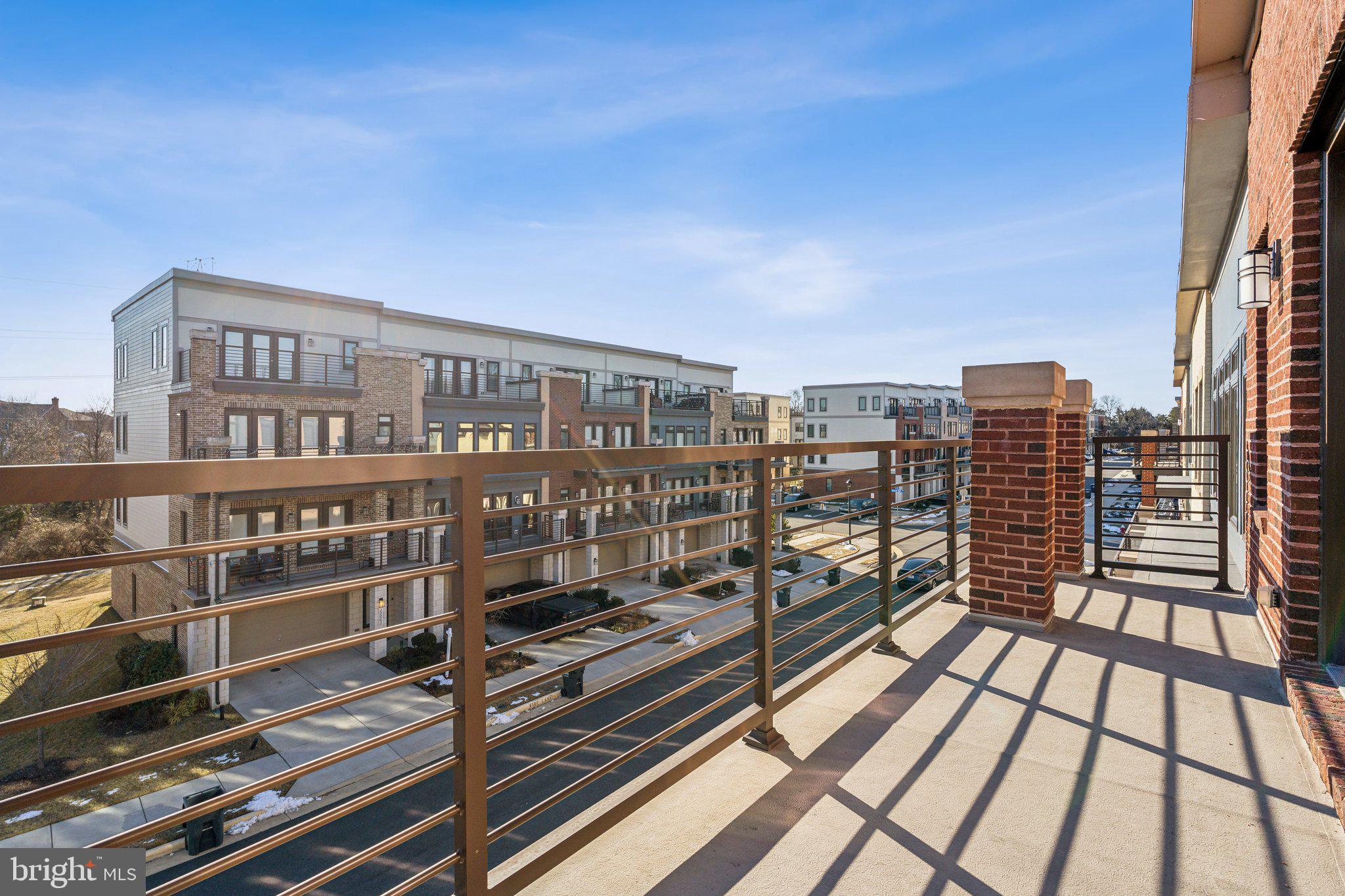 ASHBURN OVERLOOK - Residential Lease