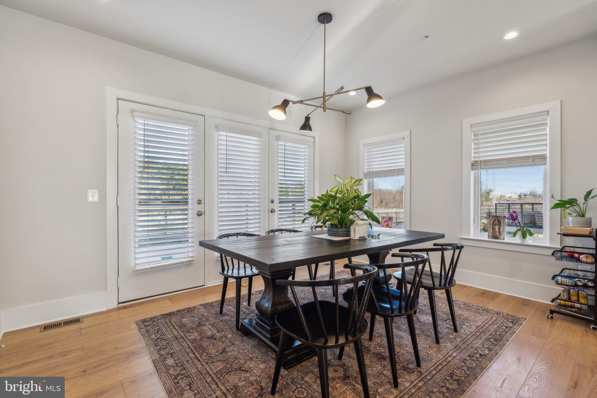 ASHBURN OVERLOOK - Residential Lease