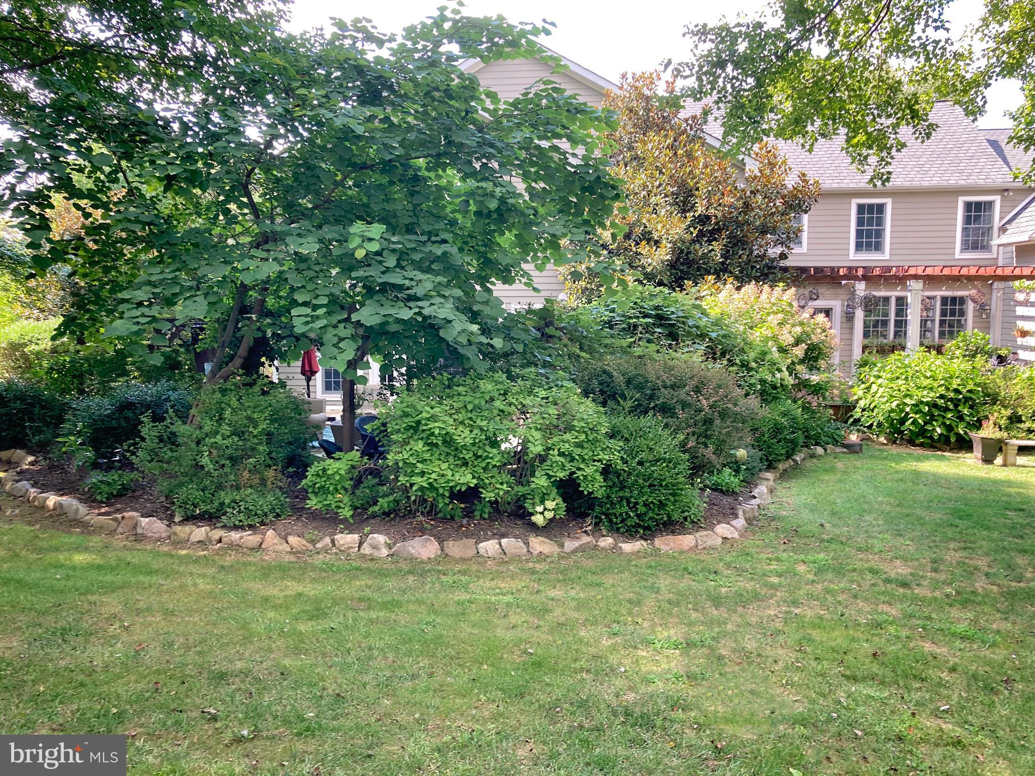 WHITE GATE - Residential