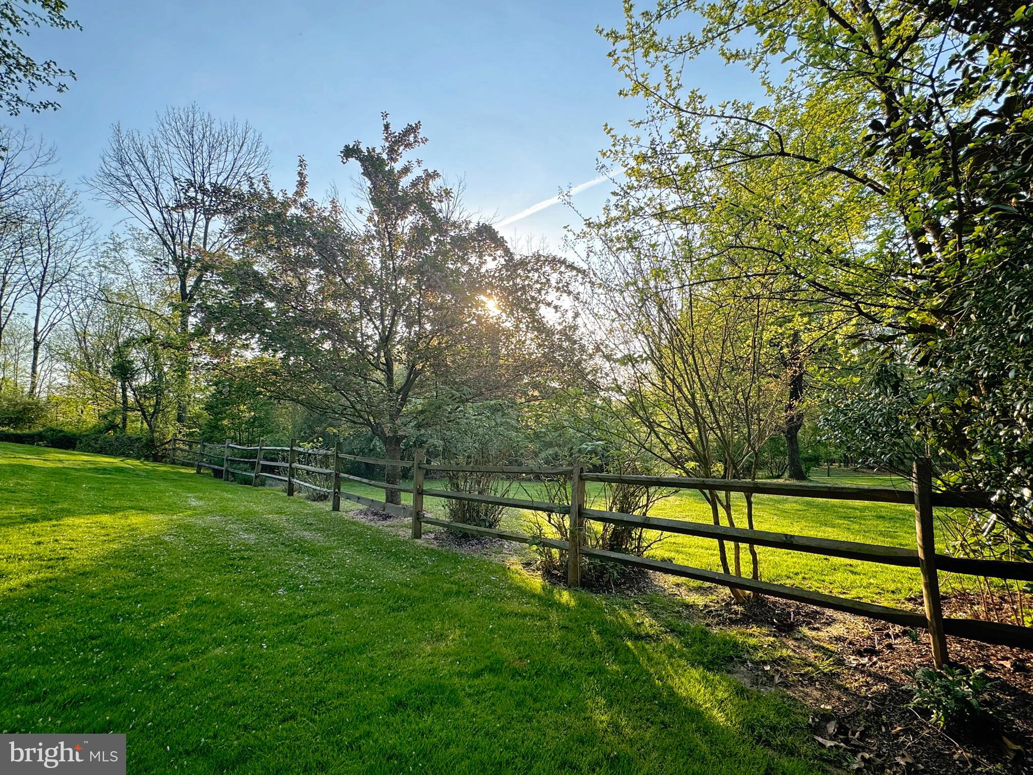 WHITE GATE - Residential