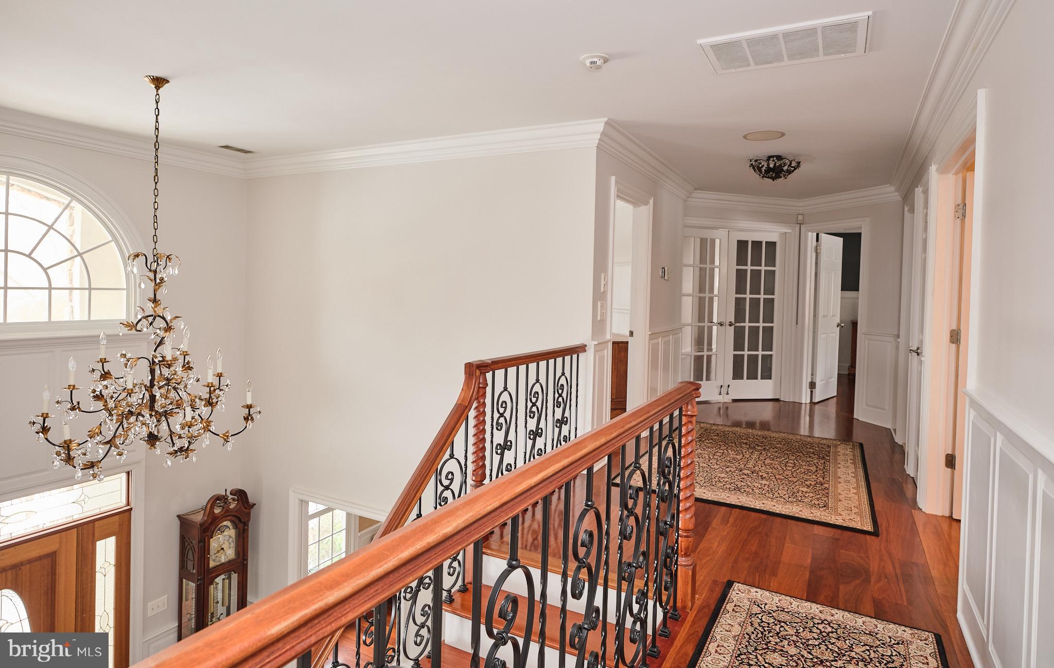 WHITE GATE - Residential