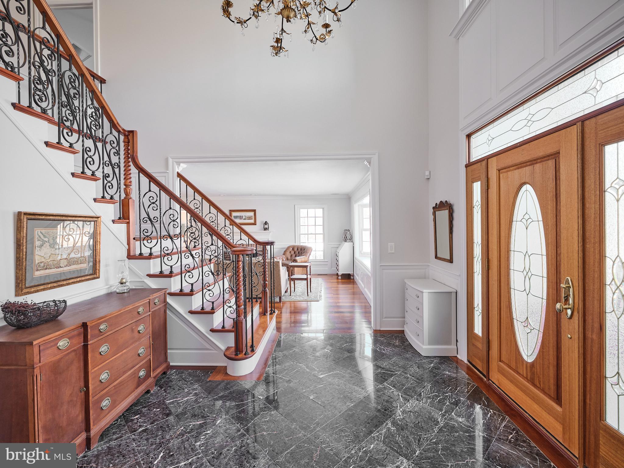 WHITE GATE - Residential