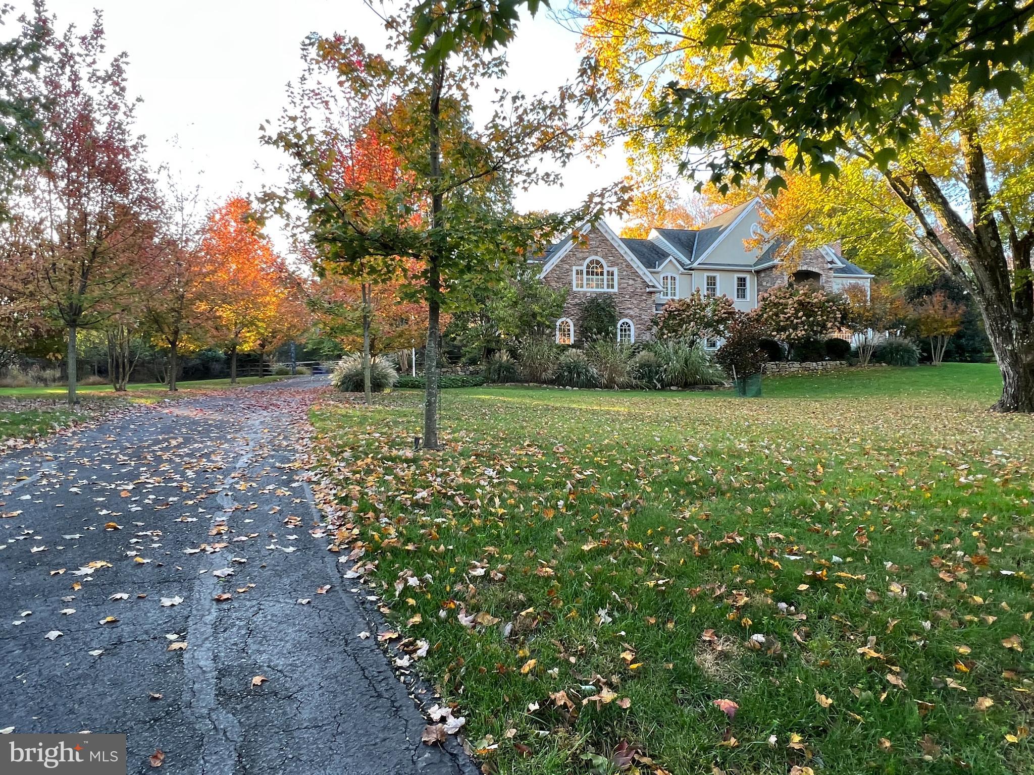 WHITE GATE - Residential