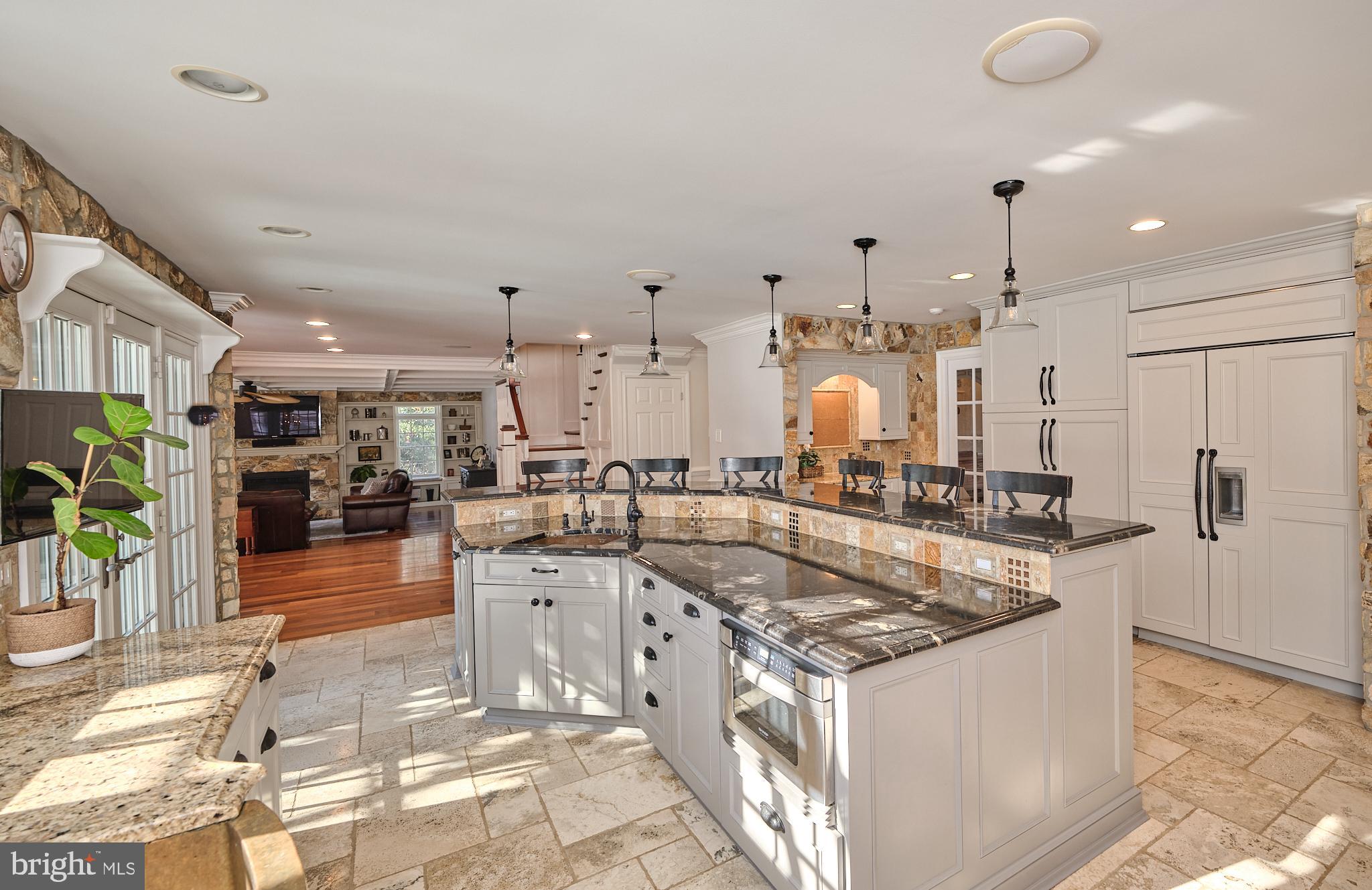 WHITE GATE - Residential