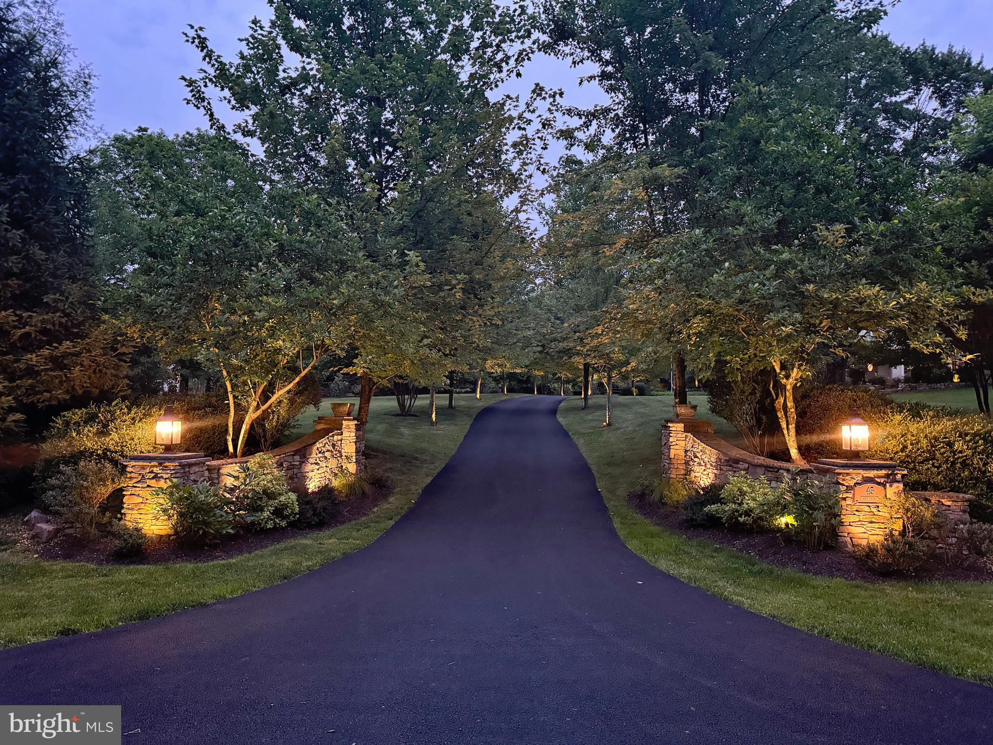 WHITE GATE - Residential