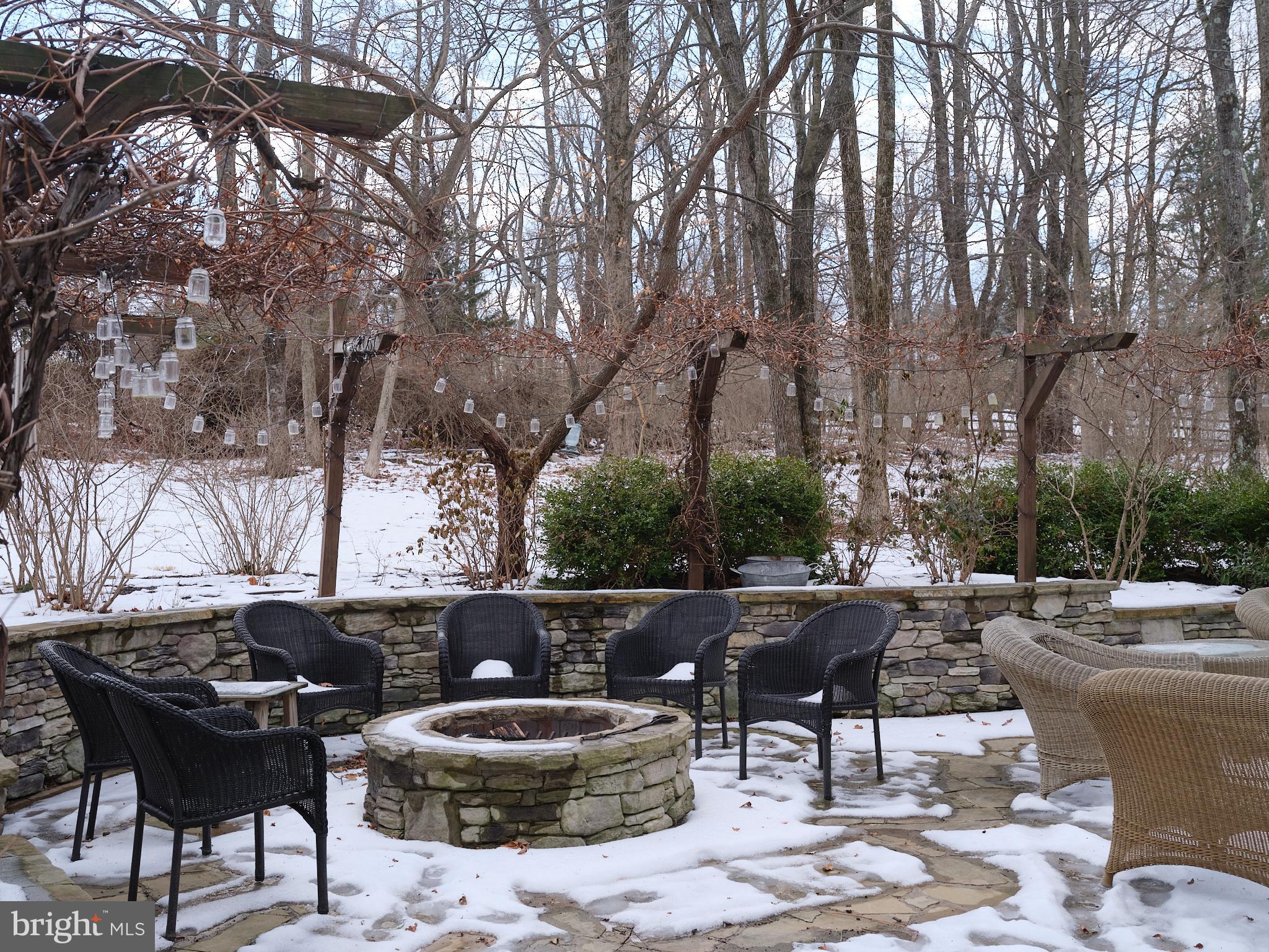 WHITE GATE - Residential