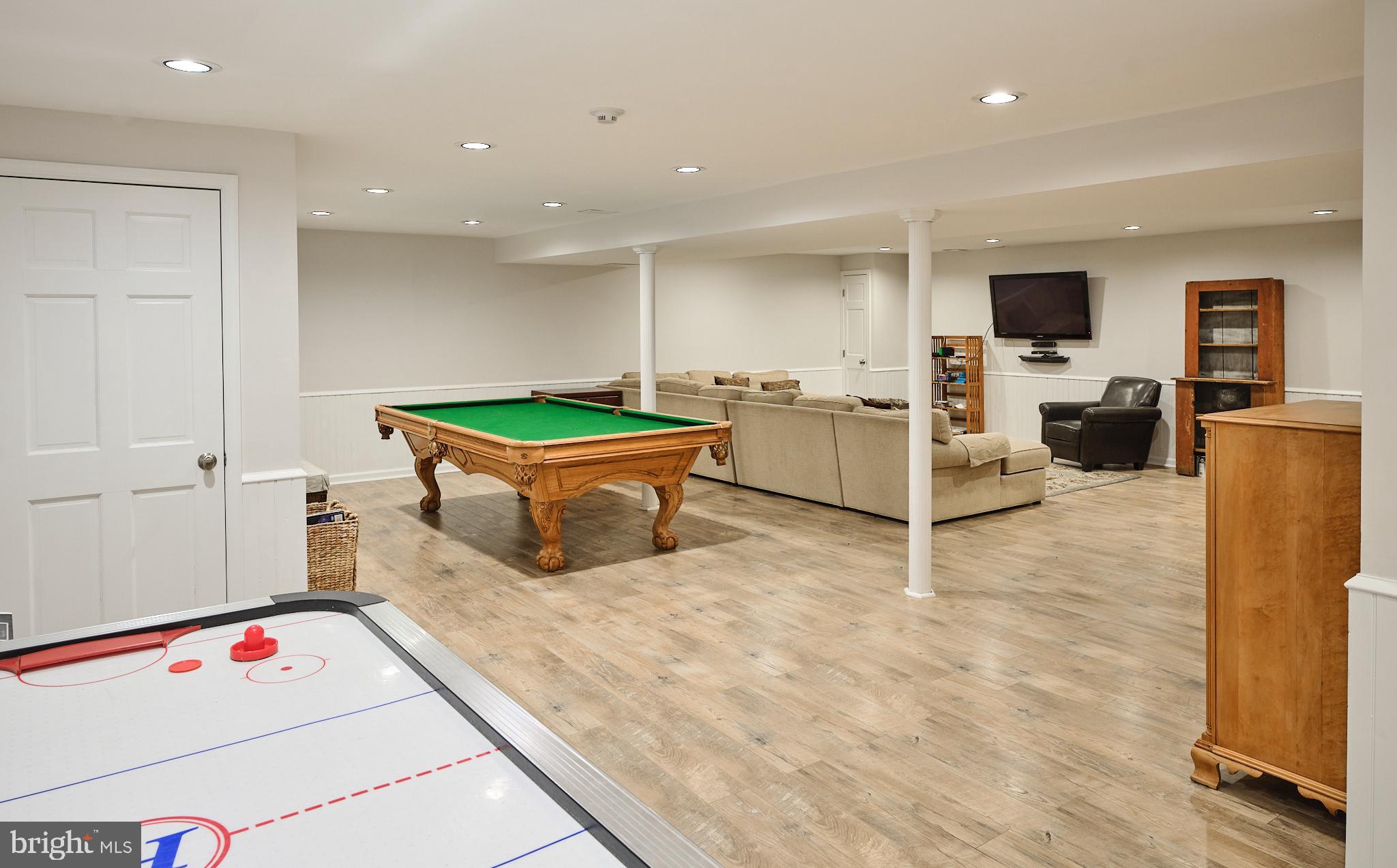 WHITE GATE - Residential