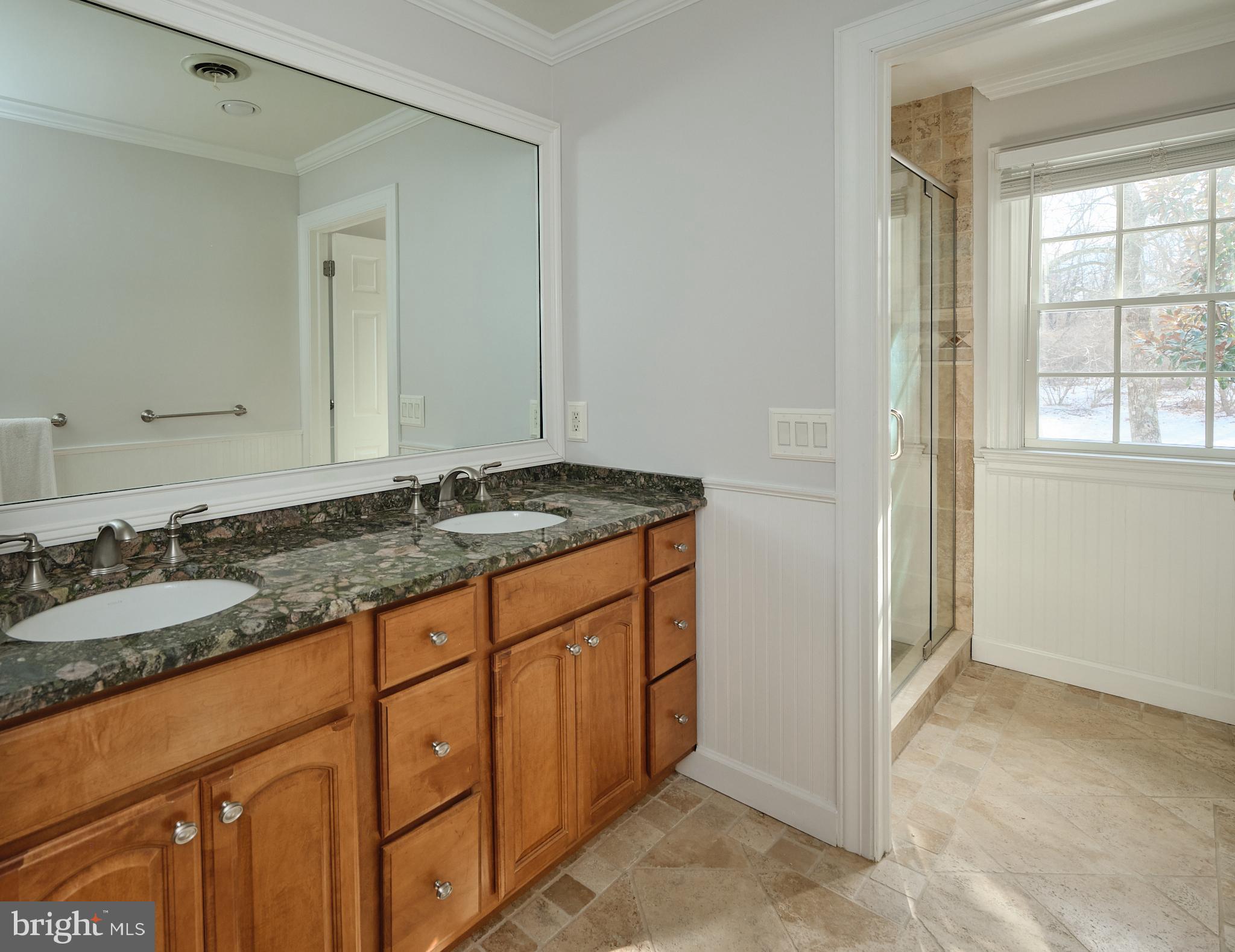 WHITE GATE - Residential