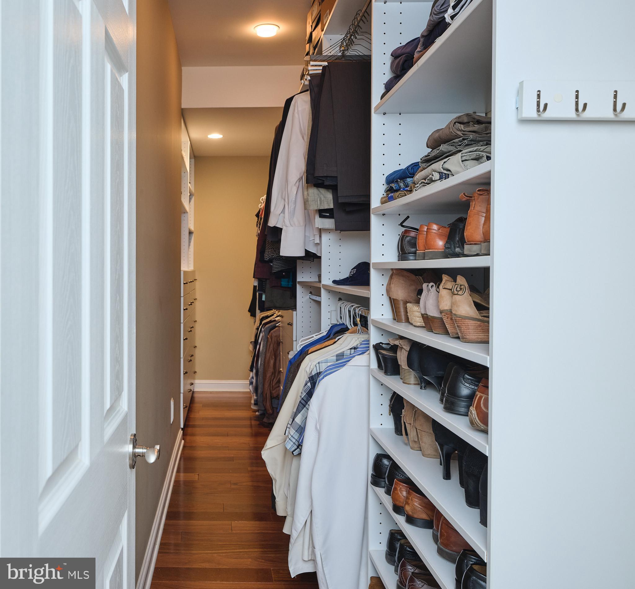 WHITE GATE - Residential