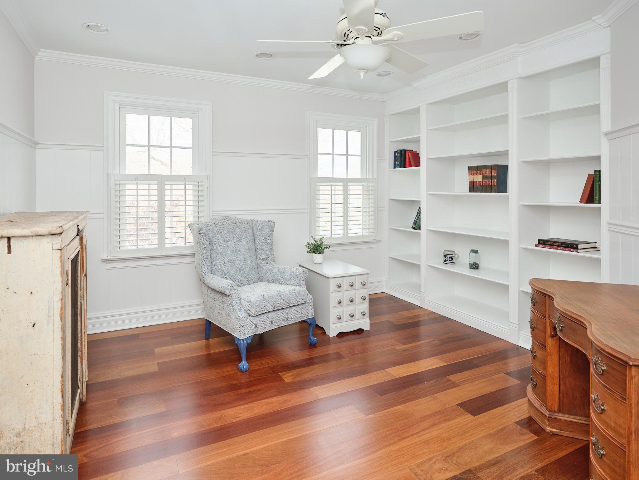 WHITE GATE - Residential