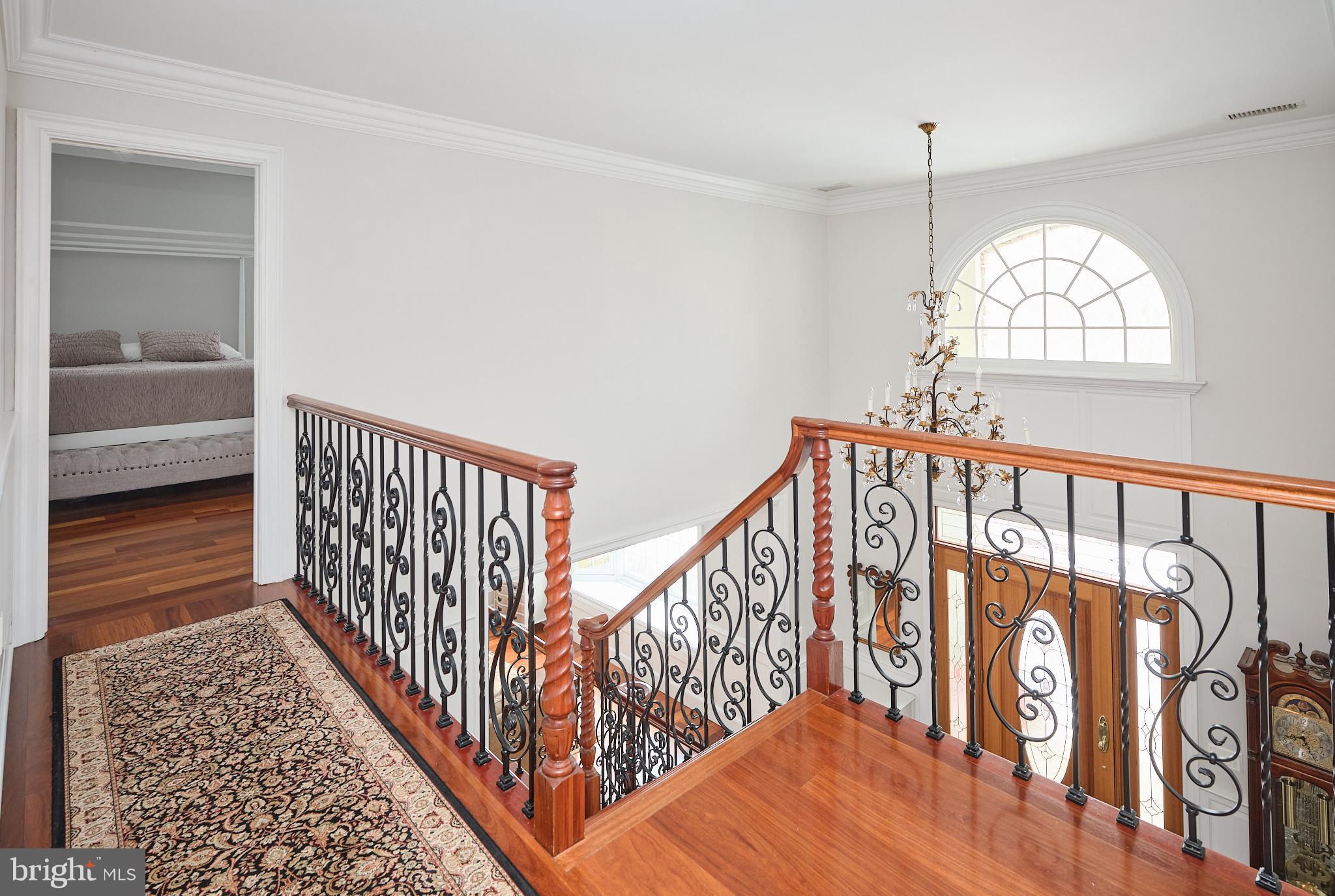 WHITE GATE - Residential