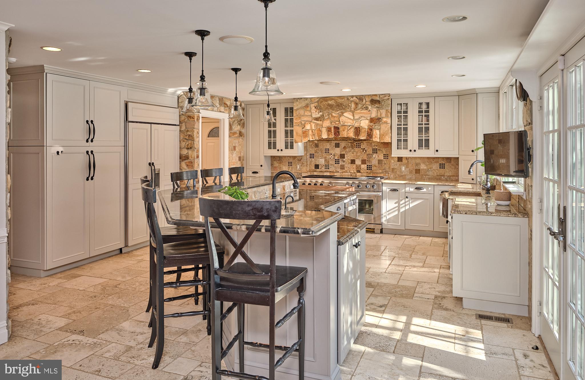 WHITE GATE - Residential