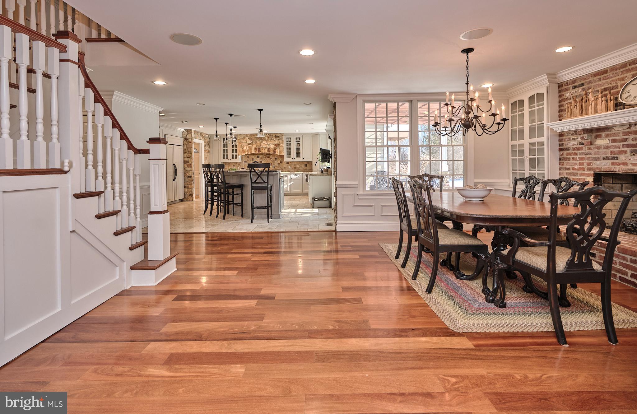 WHITE GATE - Residential