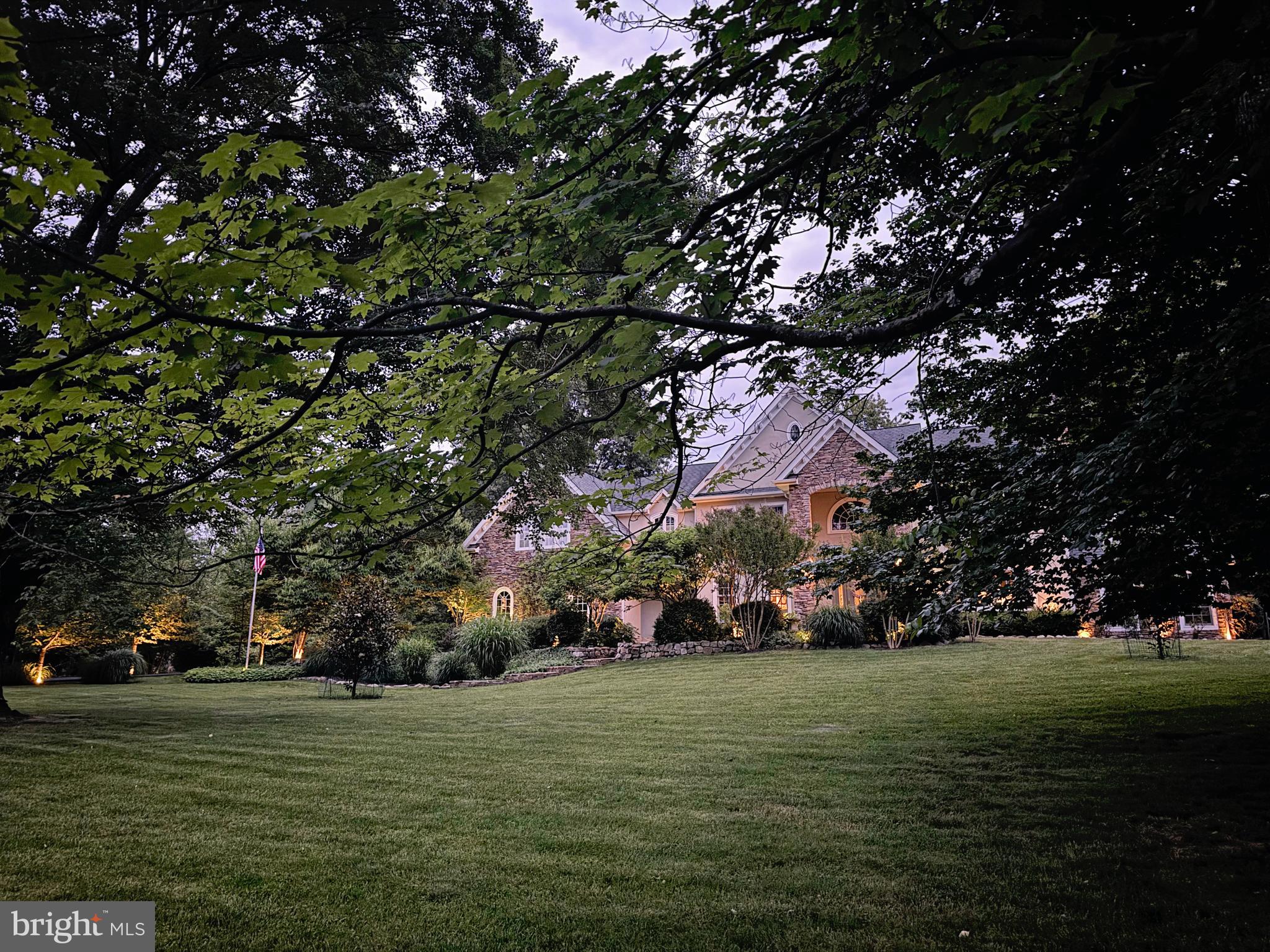 WHITE GATE - Residential