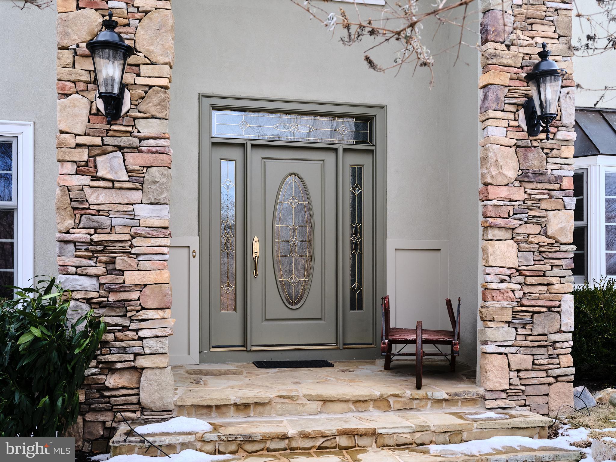 WHITE GATE - Residential